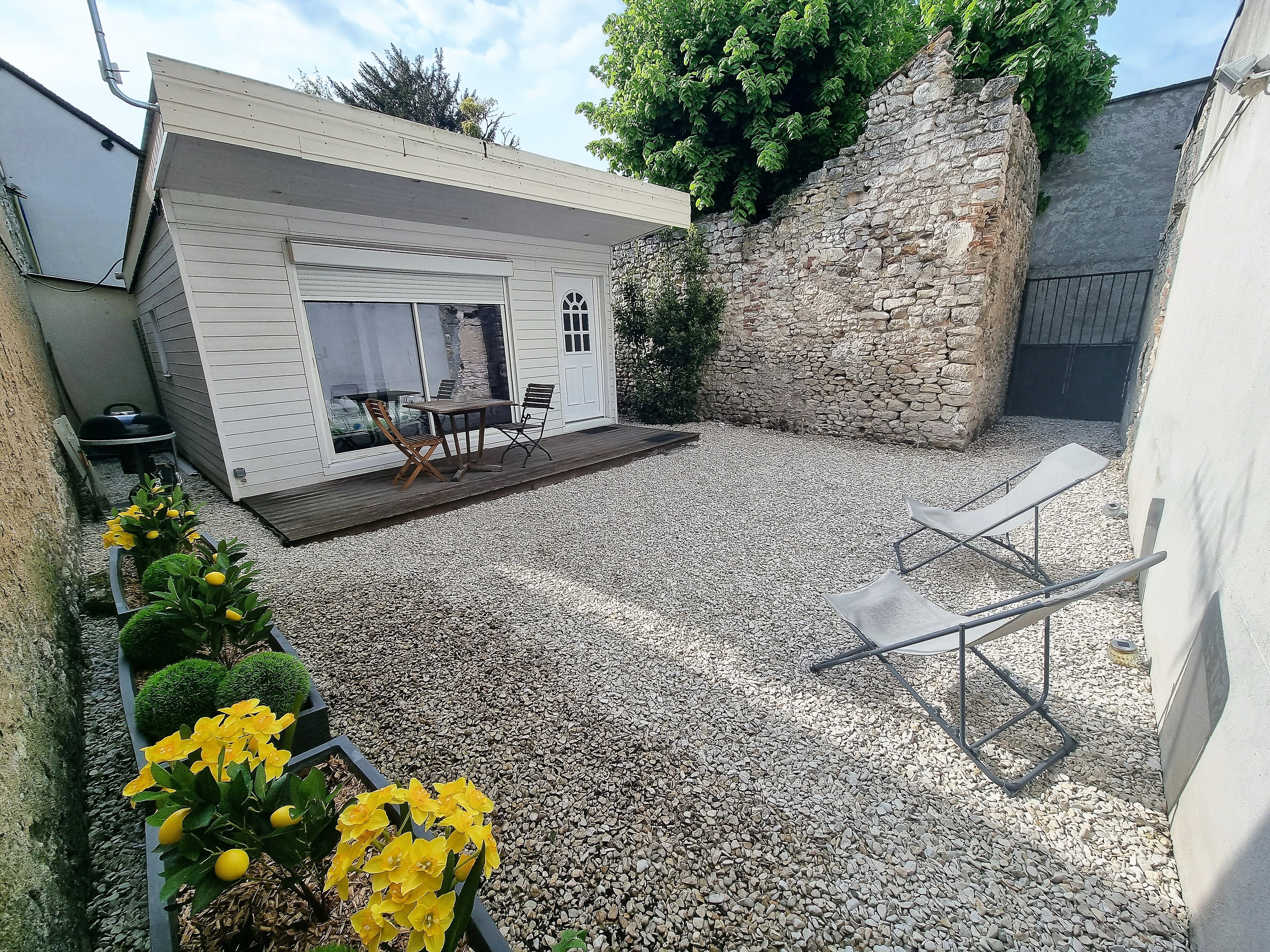 The small Montargois cottage with private garden