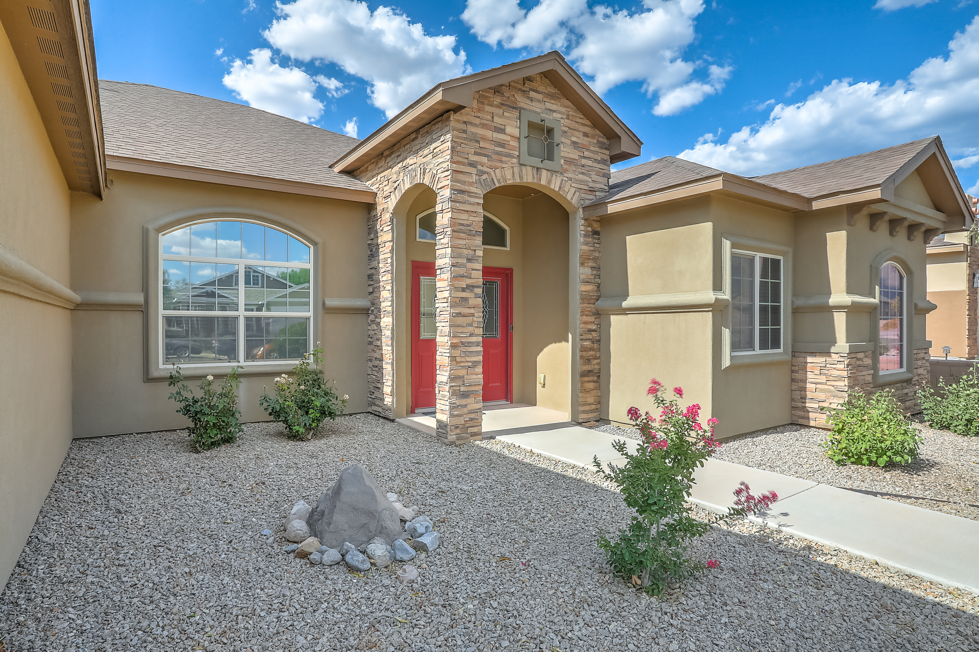 Spacious 5BD/3BATH near Golf Course- Shiprock