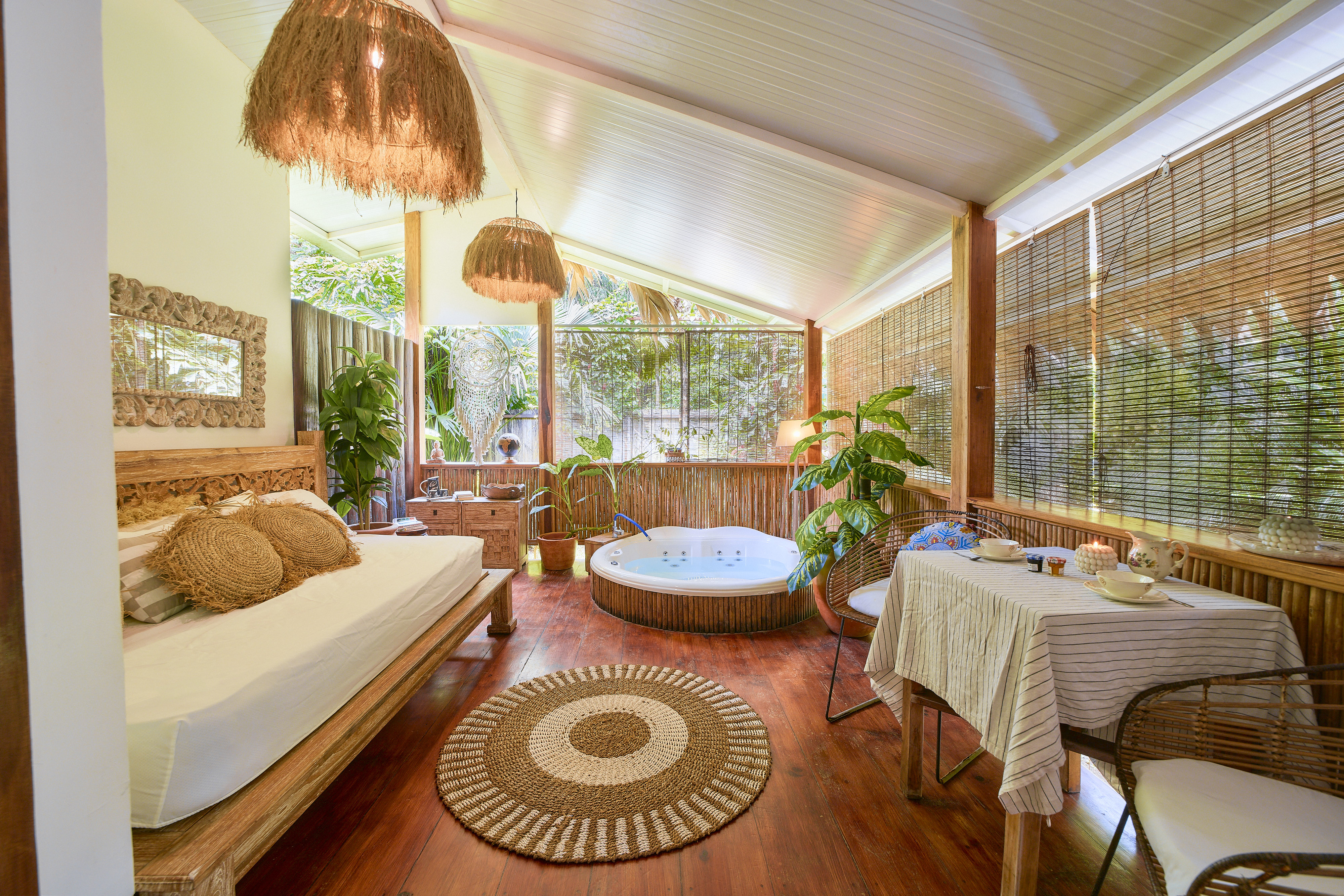 Pura Bali- White House (100 meters from the beach)