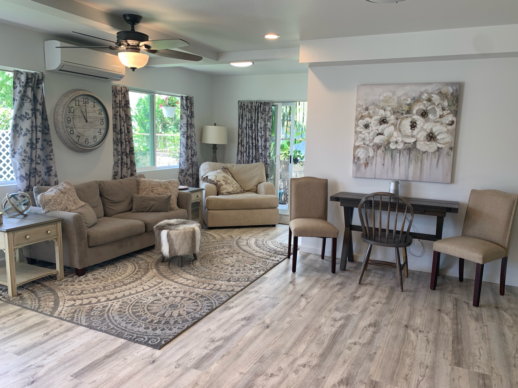 Brand New Cottage walking distance to beach & town