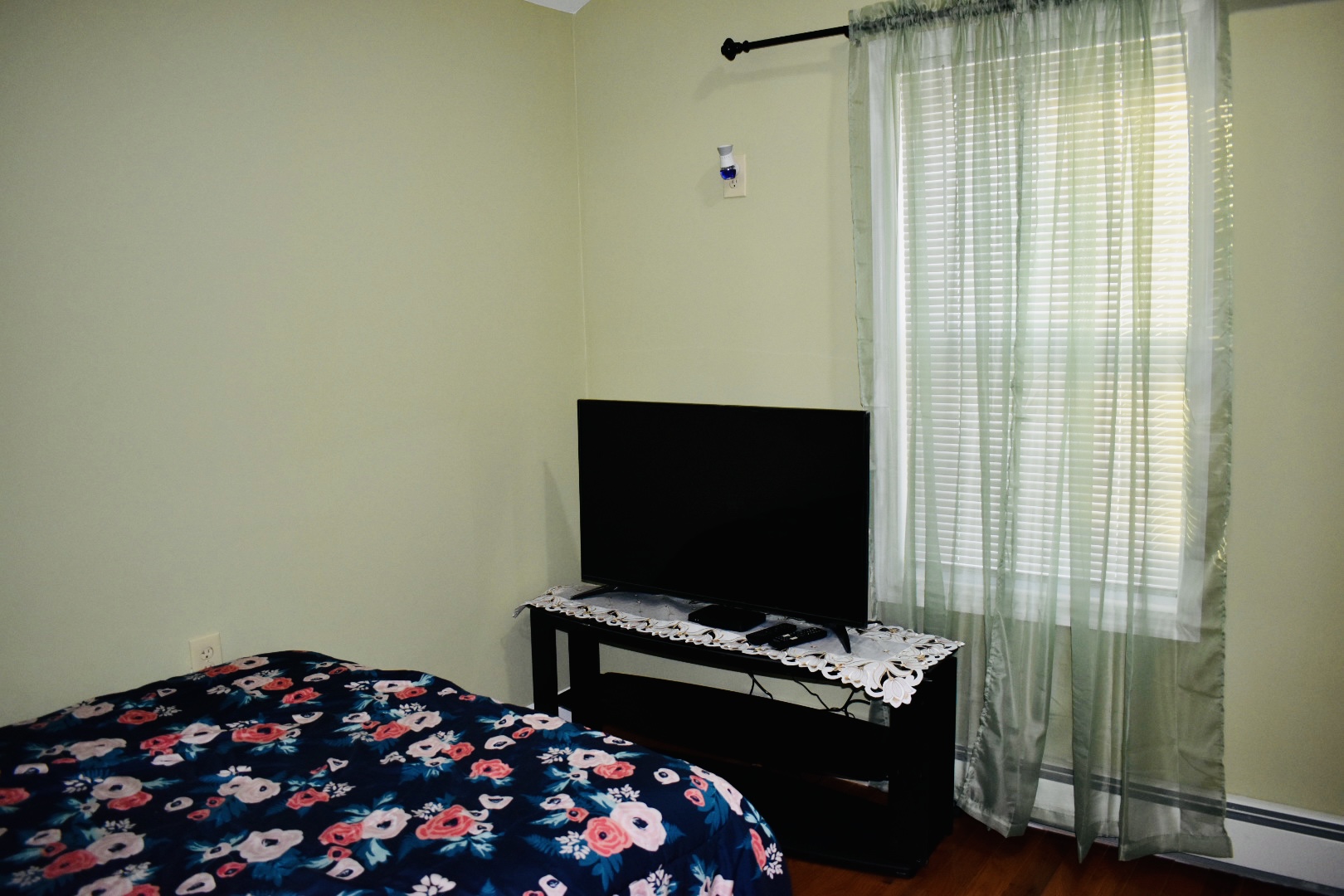 Private Studio for Professionals (LT Preferred)