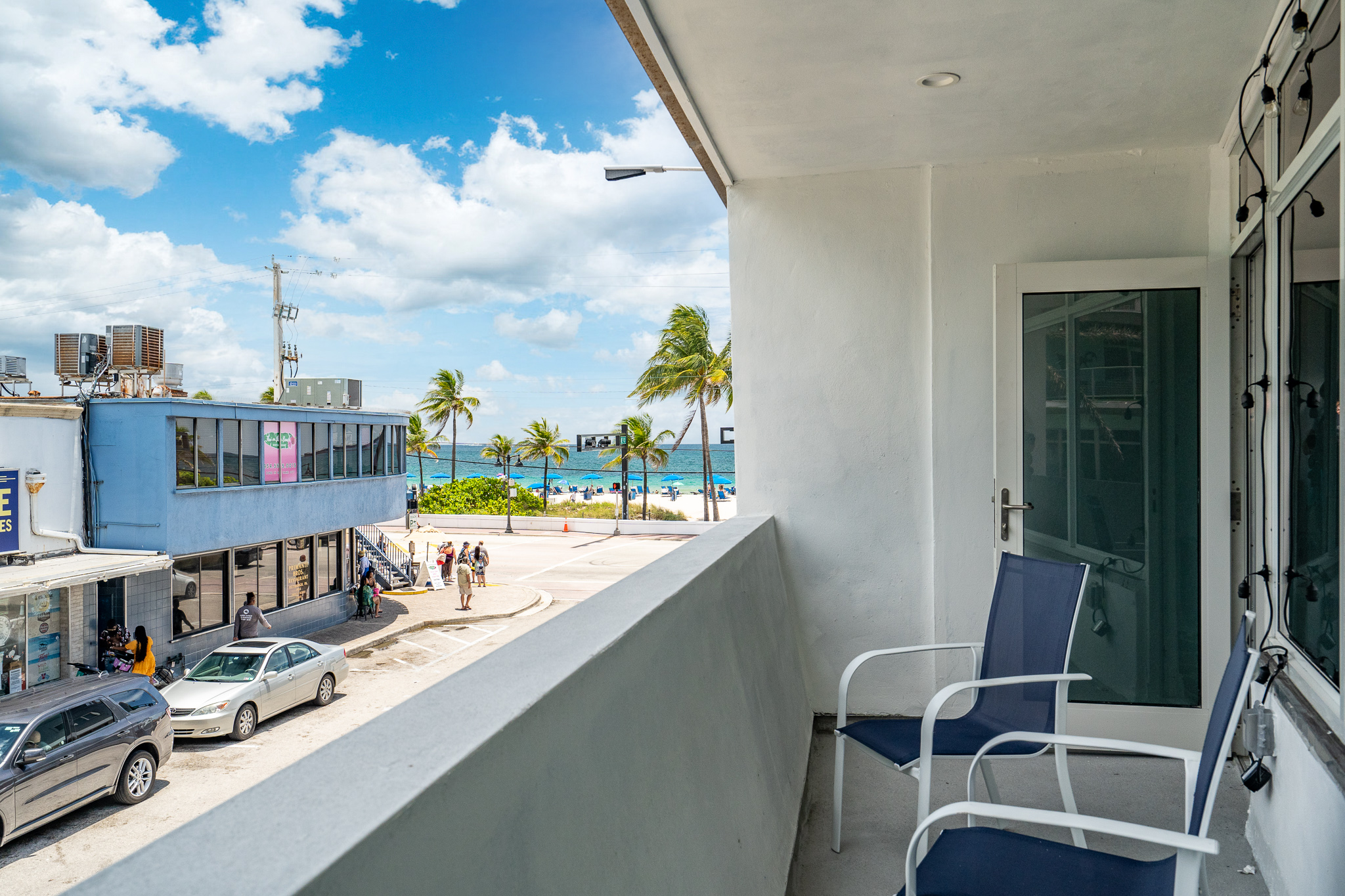 The Purple PelicanBeachfront w/ Ocean Balcony4 Condominiums for