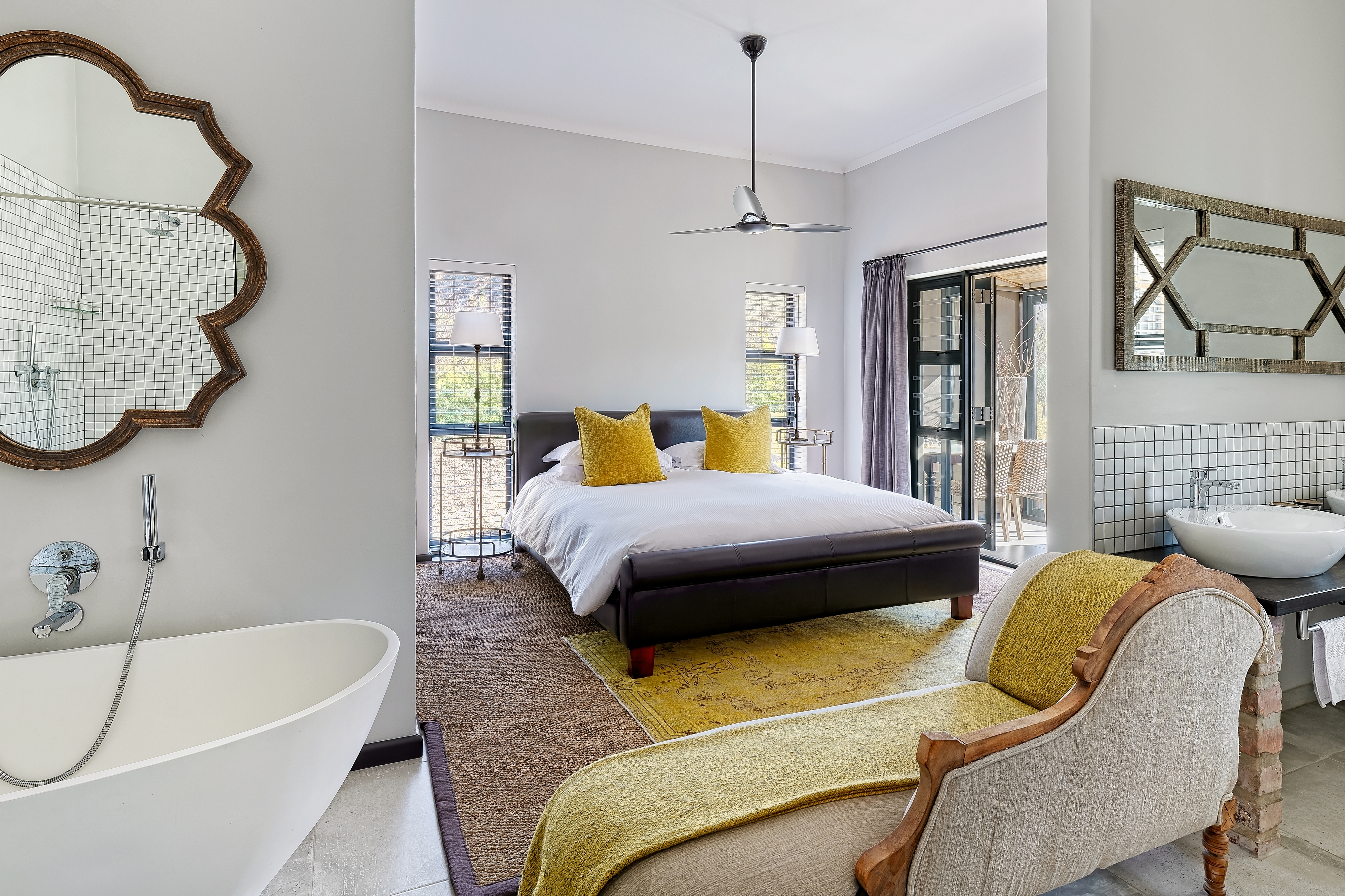 Chill Out Luxury Suite at Jus Limin