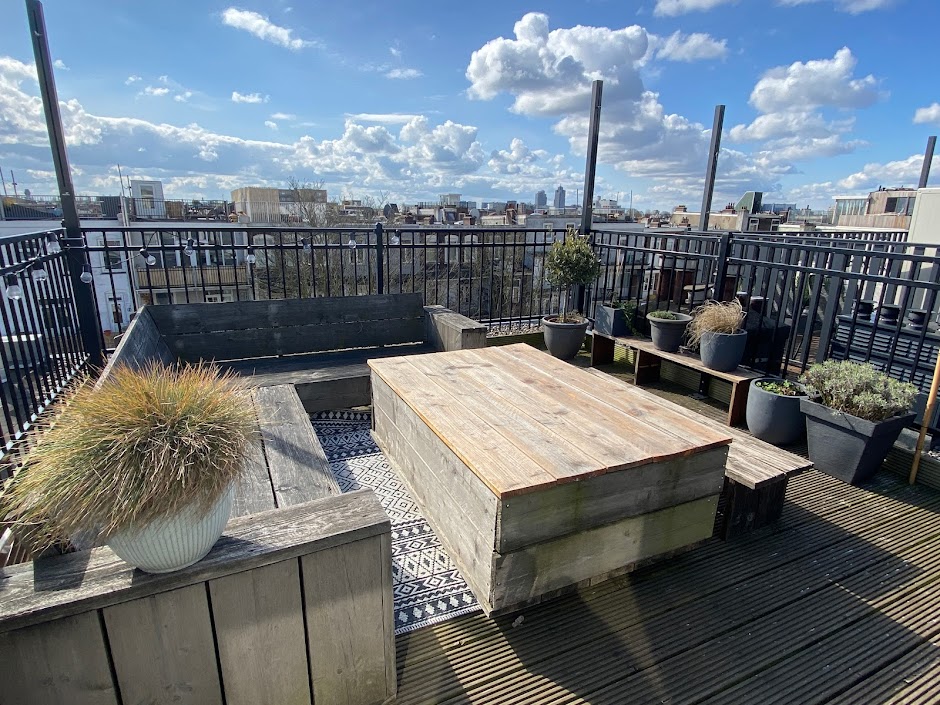 Bright apartment in center with rooftop & balcony — Amsterdam stay