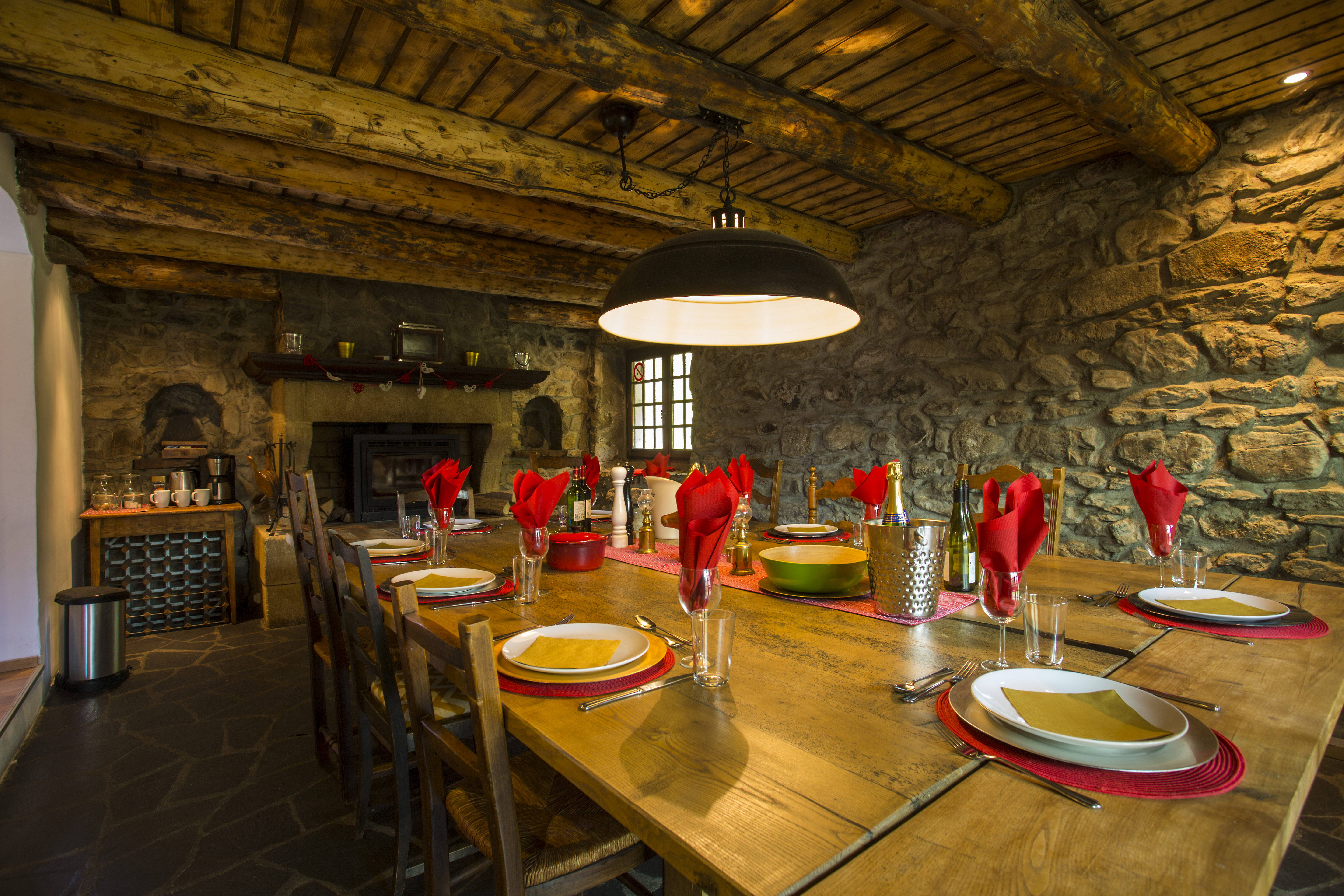 Heyday Chalet Morzine - Luxury 7BDR, Hot tub