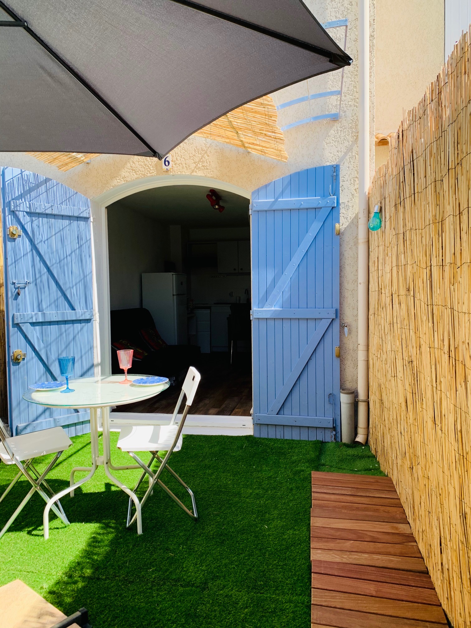 Schönes Haus mit Garten, Parkplatz, 2 km vom Hafen entfernt