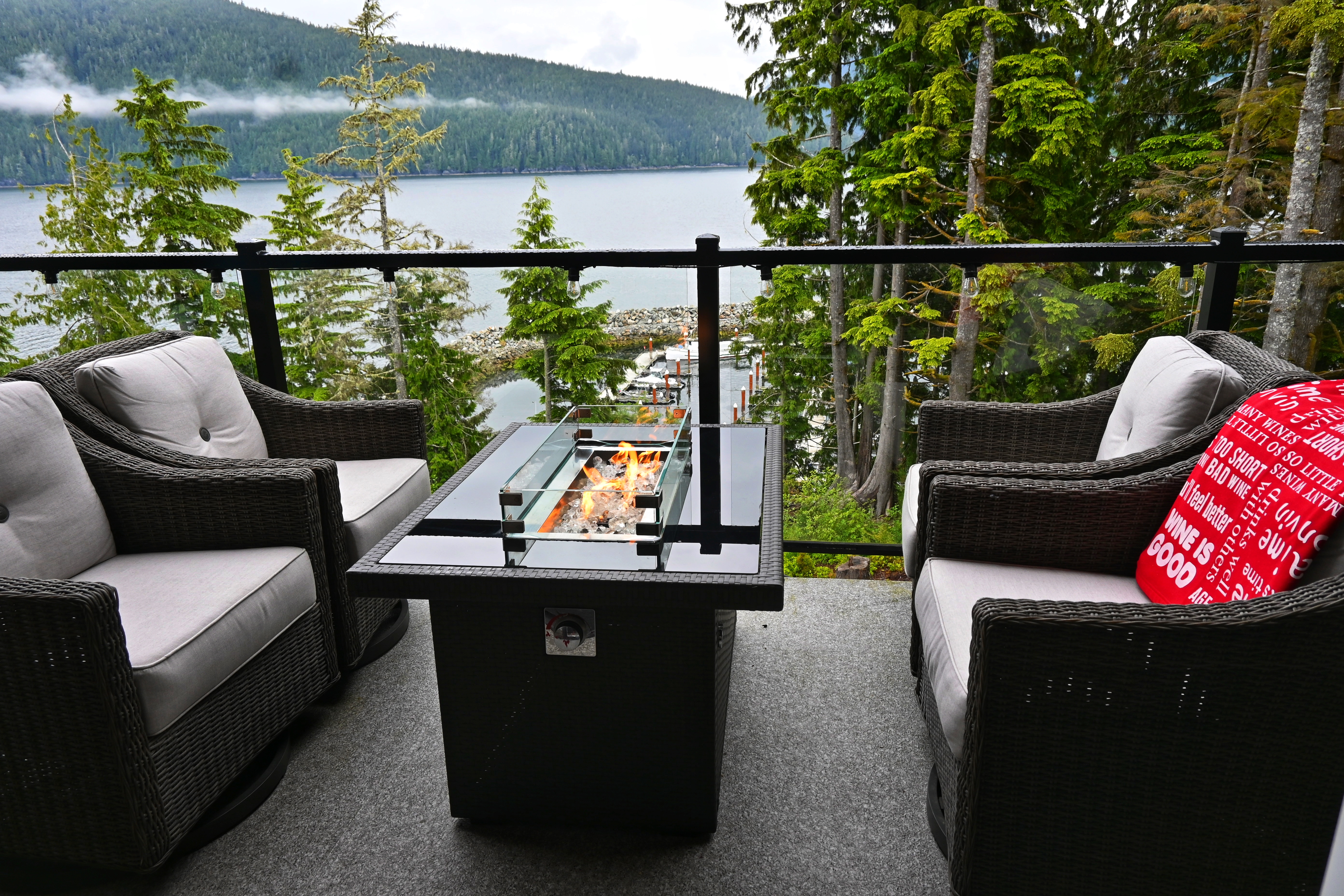 Port Renfrew Oceanfront Retreat