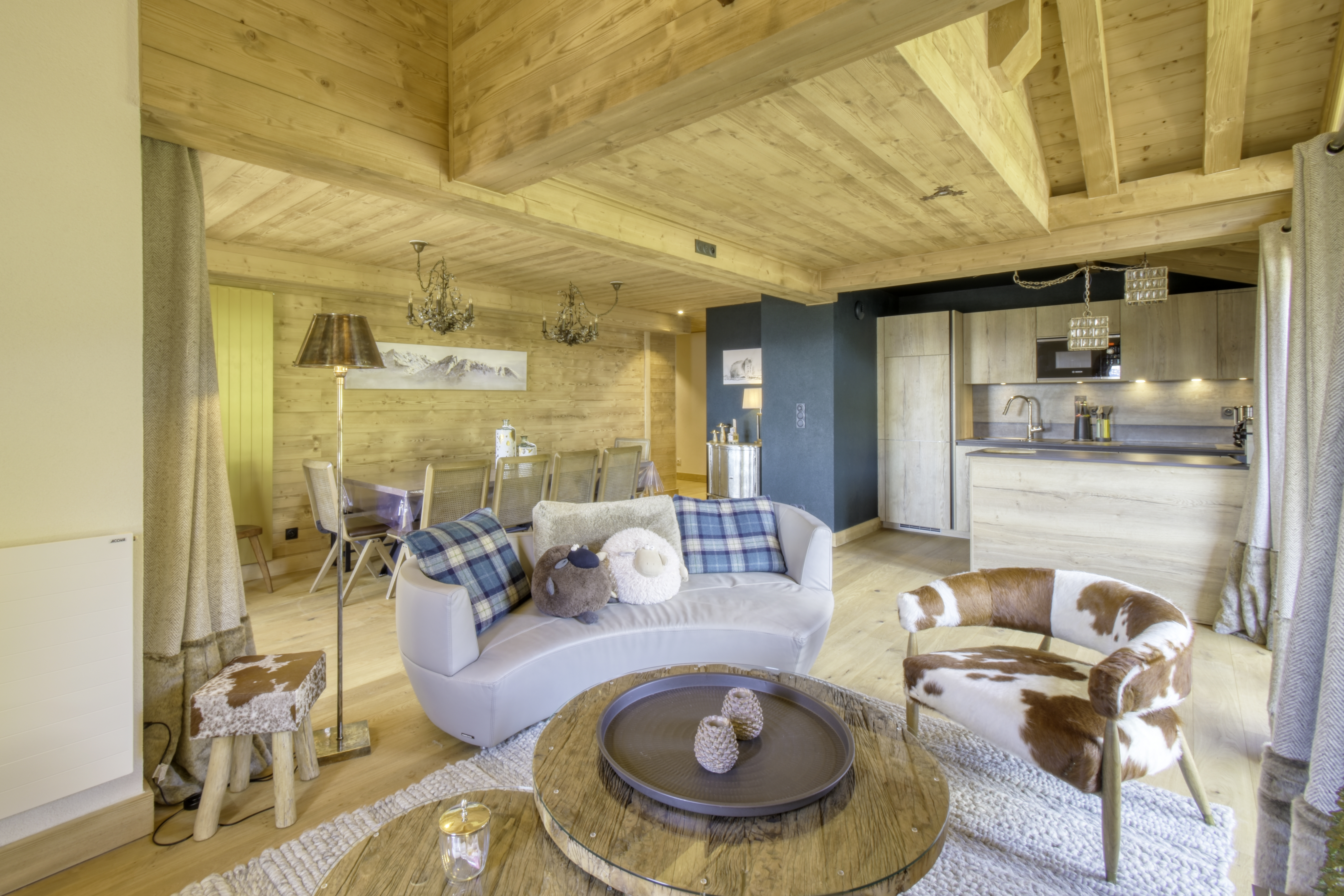 Beautiful view, large cozy and charming apartment