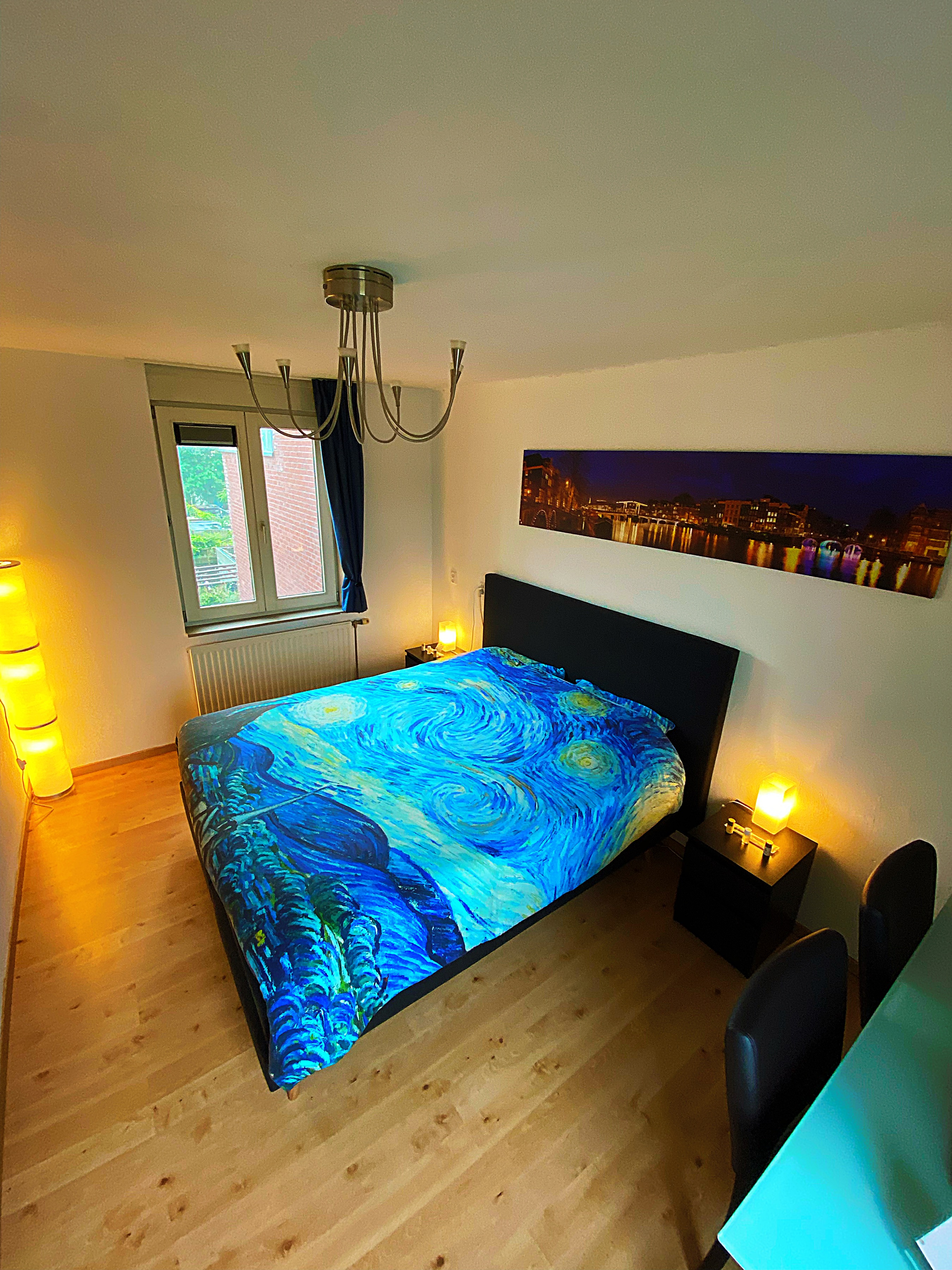 Comfortable room in quiet parkside neighborhood — Amsterdam stay