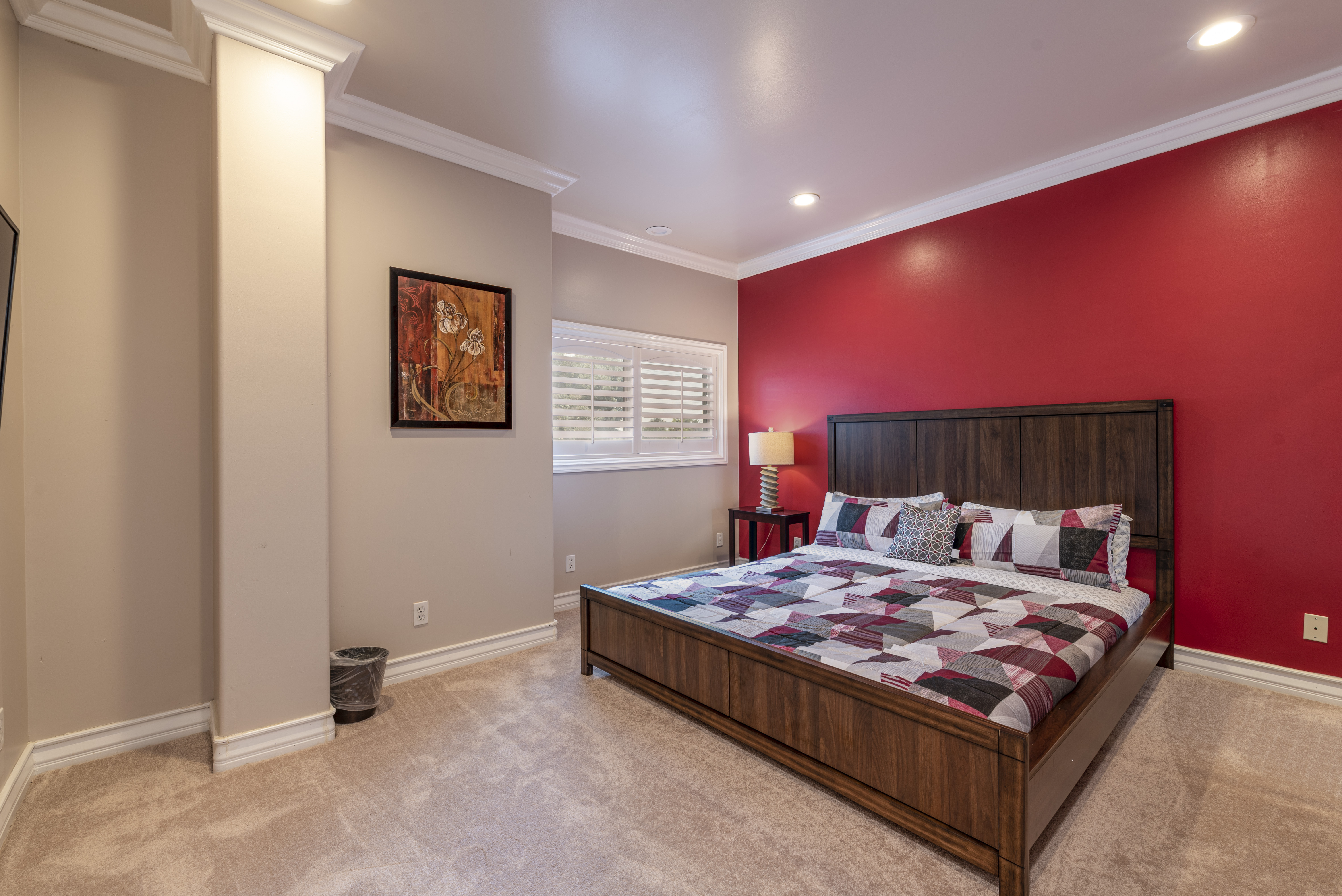 Large Guest Suite with an Office - 7 min to LAX