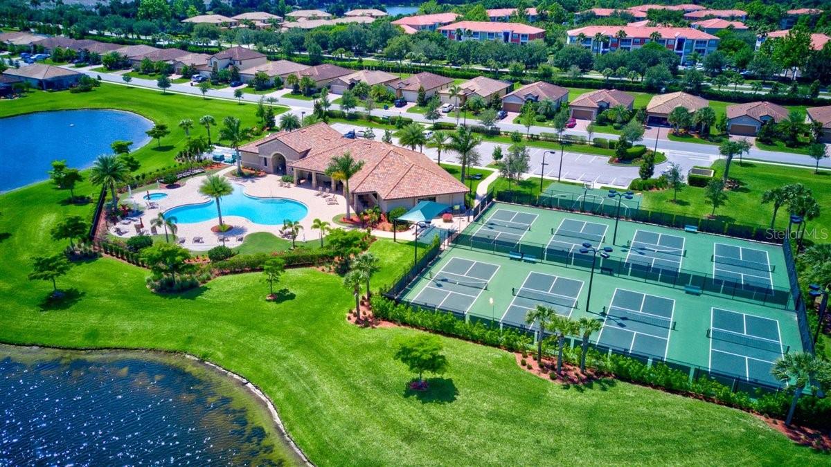 Luxury River Strand Golf & Country Club Condo…. 借りられるコンドミニアム ブレイデン