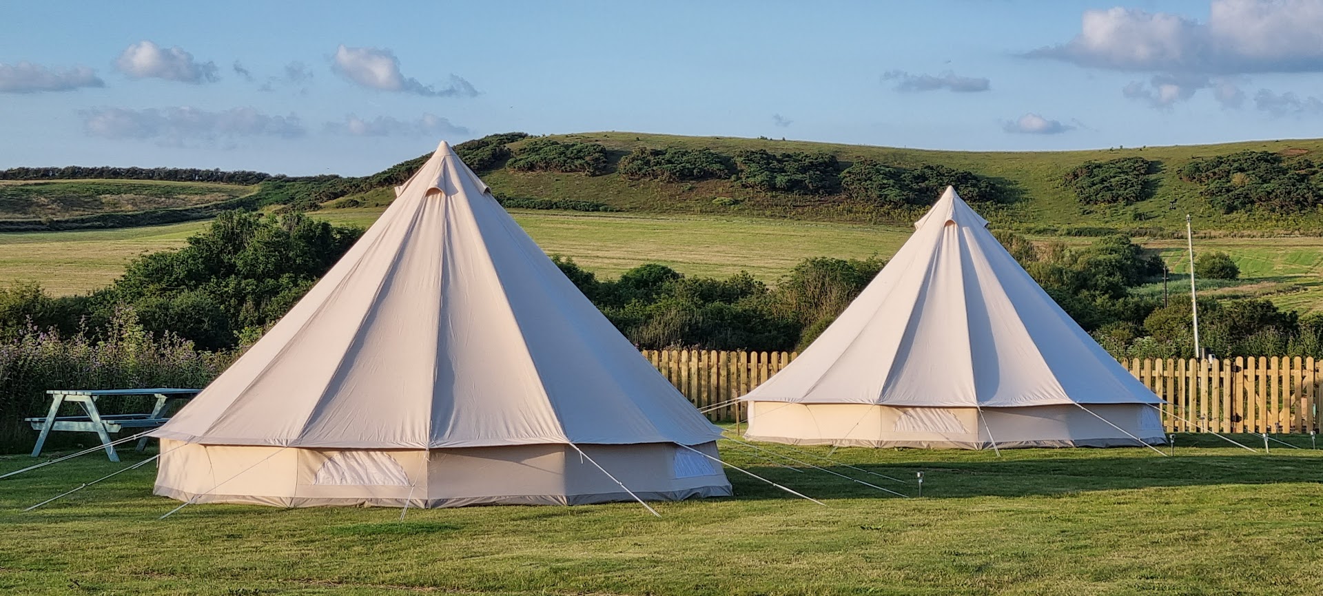 Family Bell tent beautiful farm location (Bert)