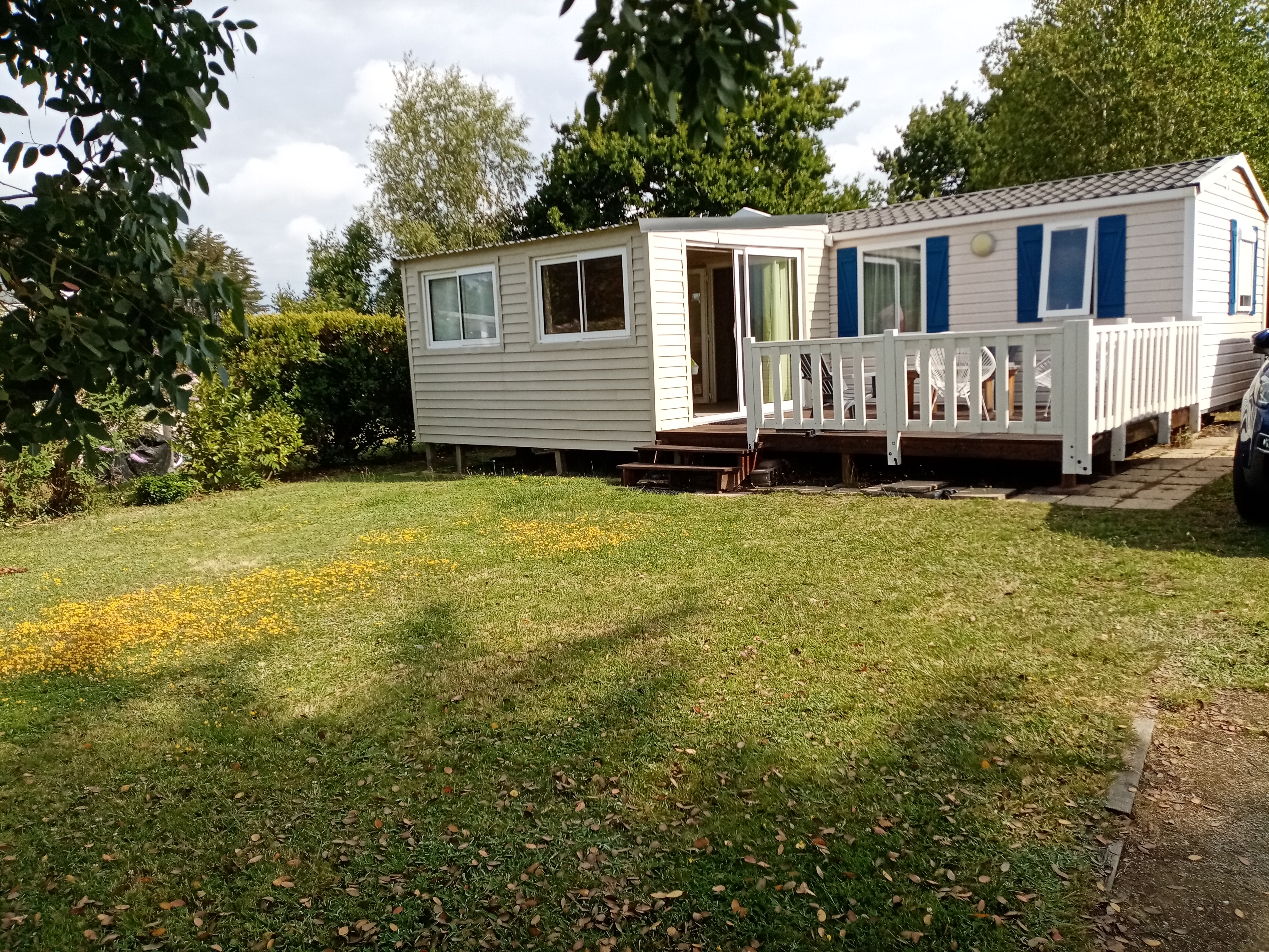 4-PERSON MOBILE HOME POOL mid-June to mid-seven