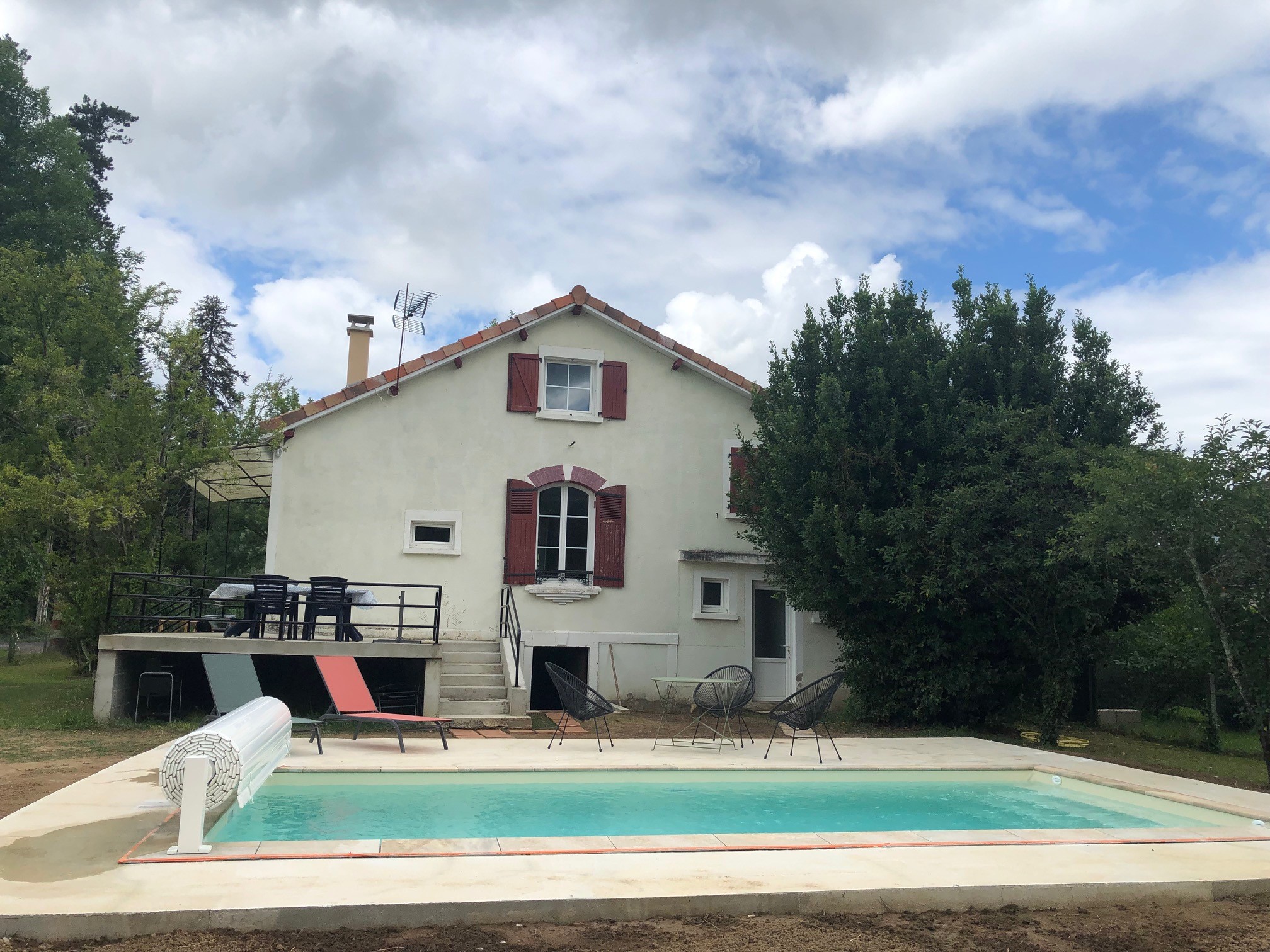 Warm 100m² house with pool