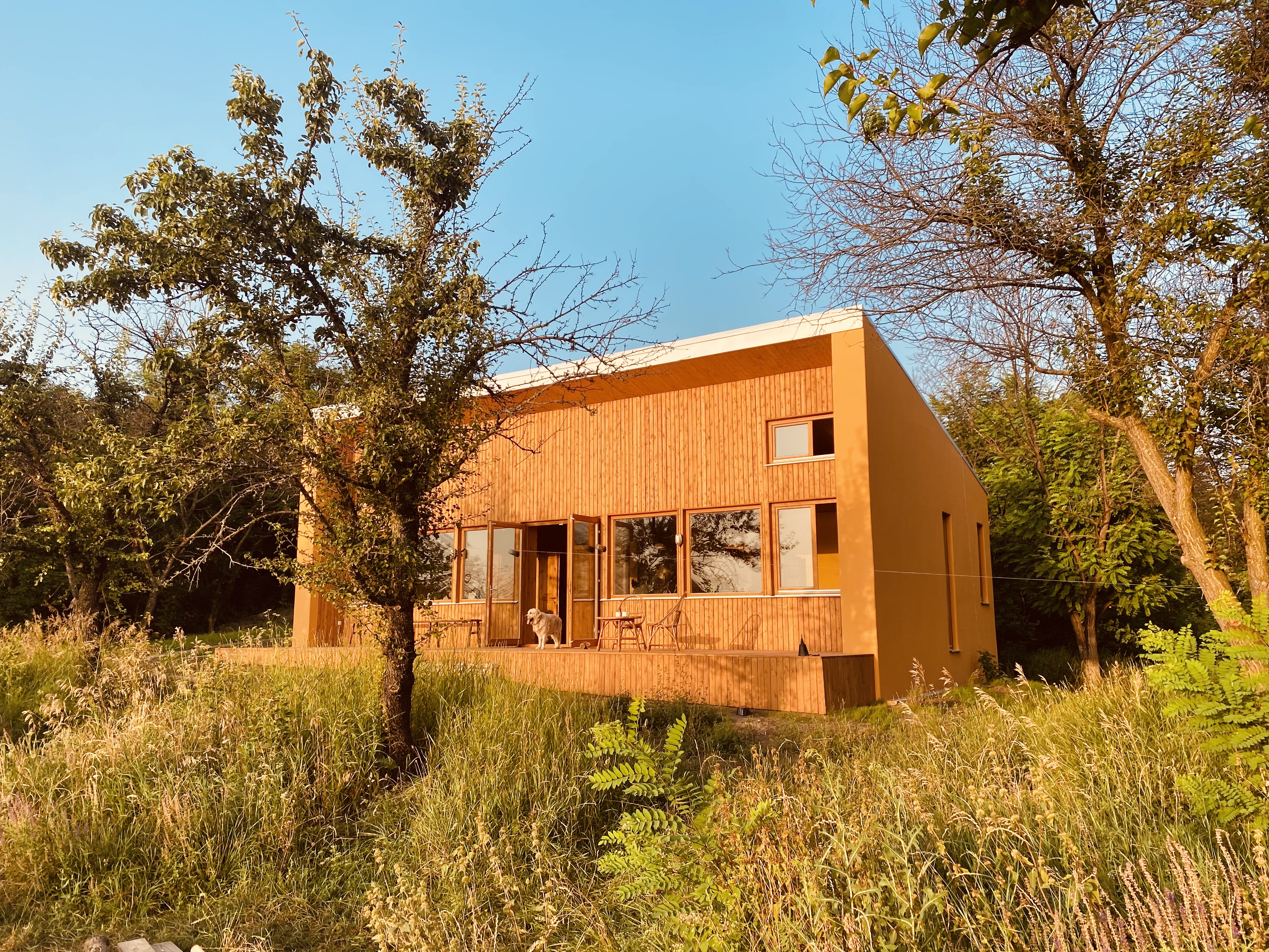 A contemporary cottage, overlooking Dnipro River