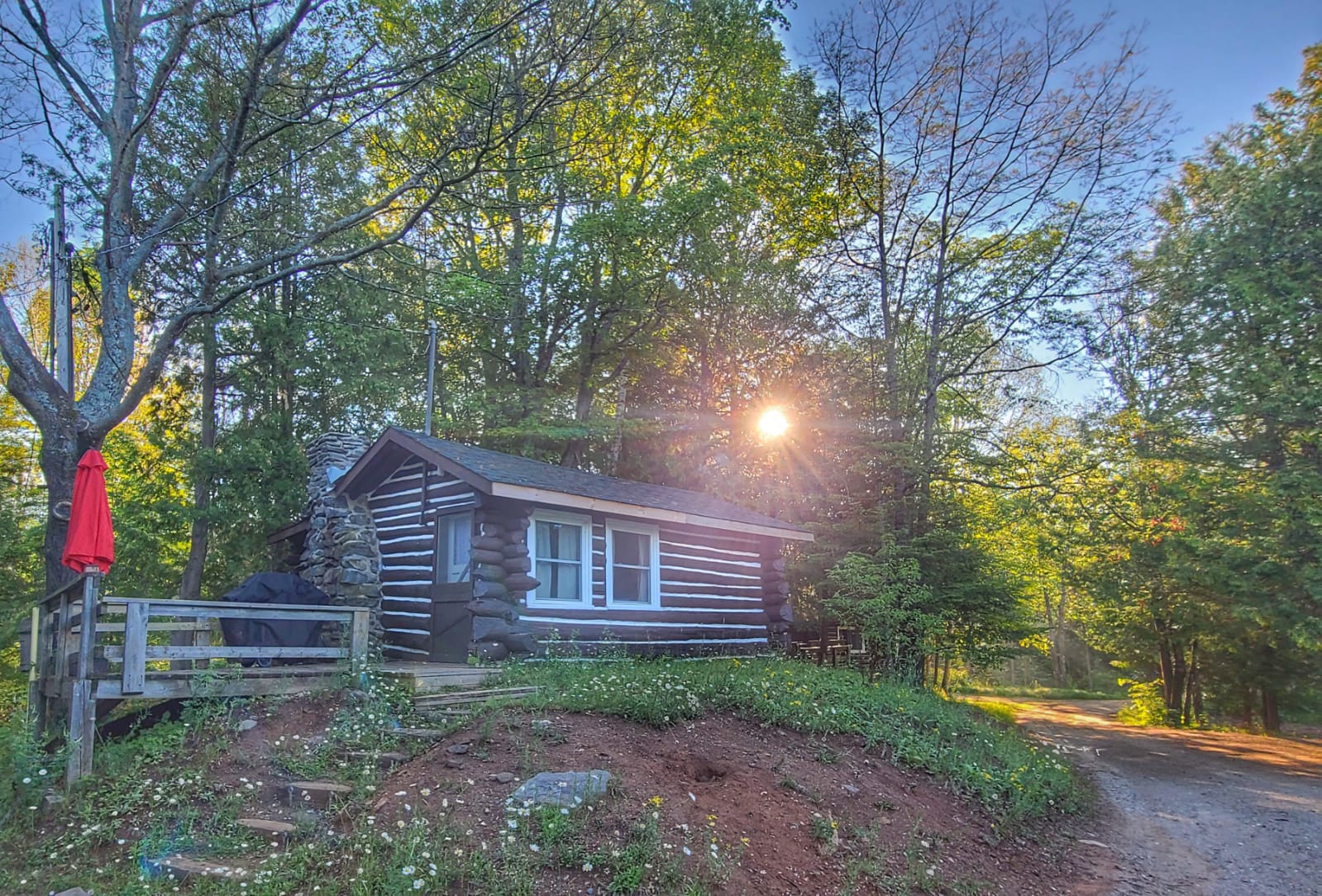 Jack Pine CabinLakefront Rustic Canadian Cabin Cabins for Rent in