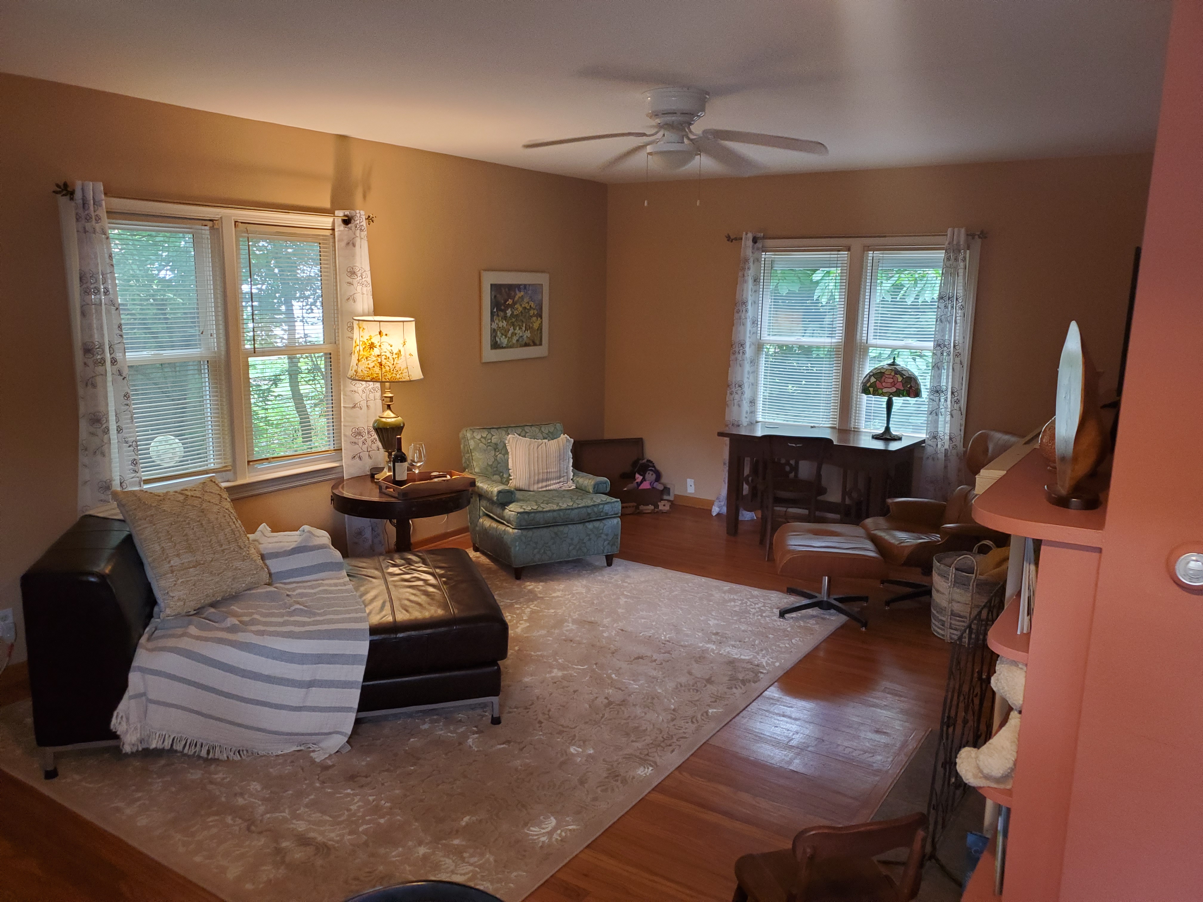 Restful Urban Getaway Near Downtown Urbana/U of I
