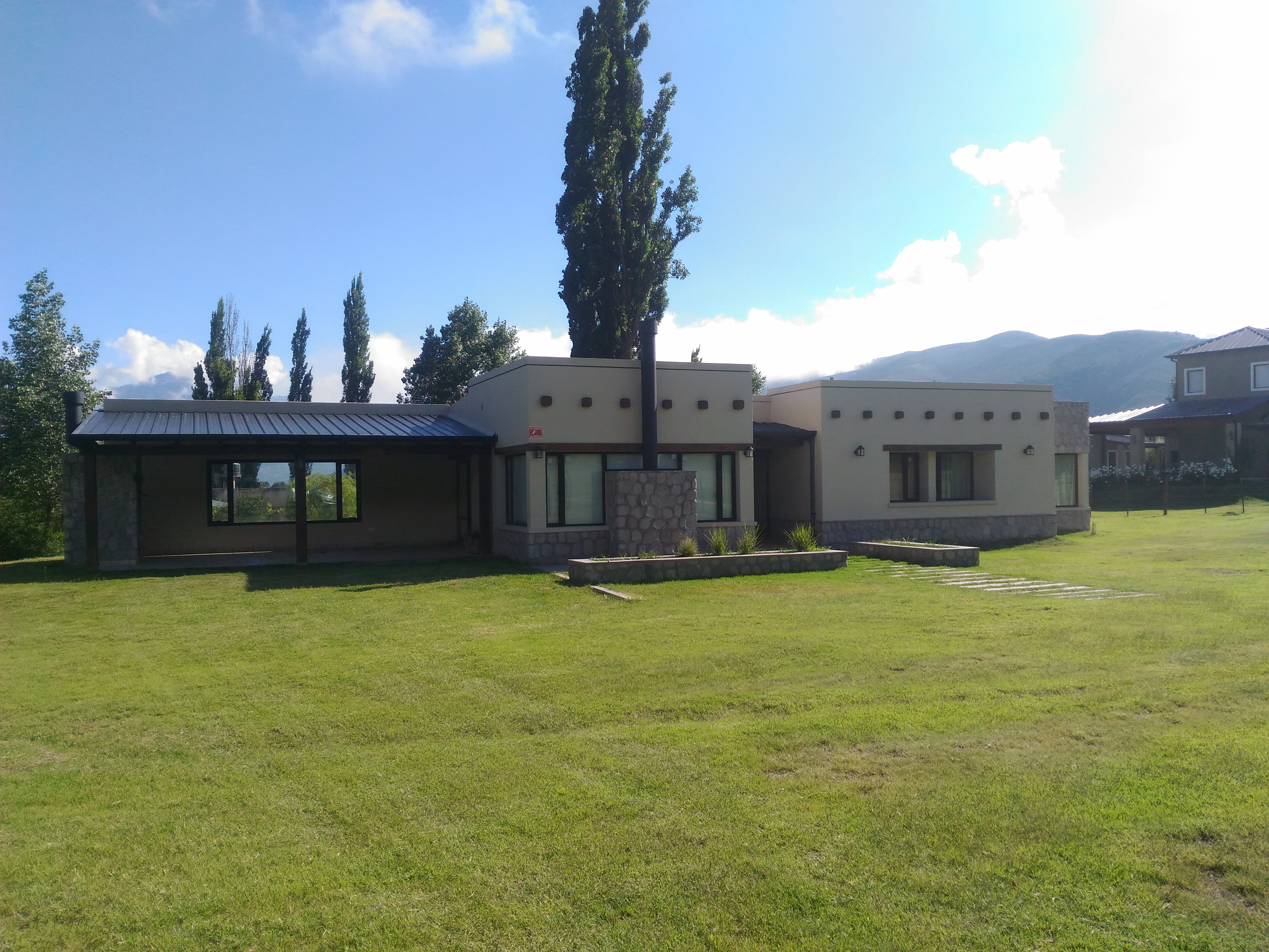 ENTIRE HOUSE - B° LOS CASTAÑOS - CONSULT PRICE