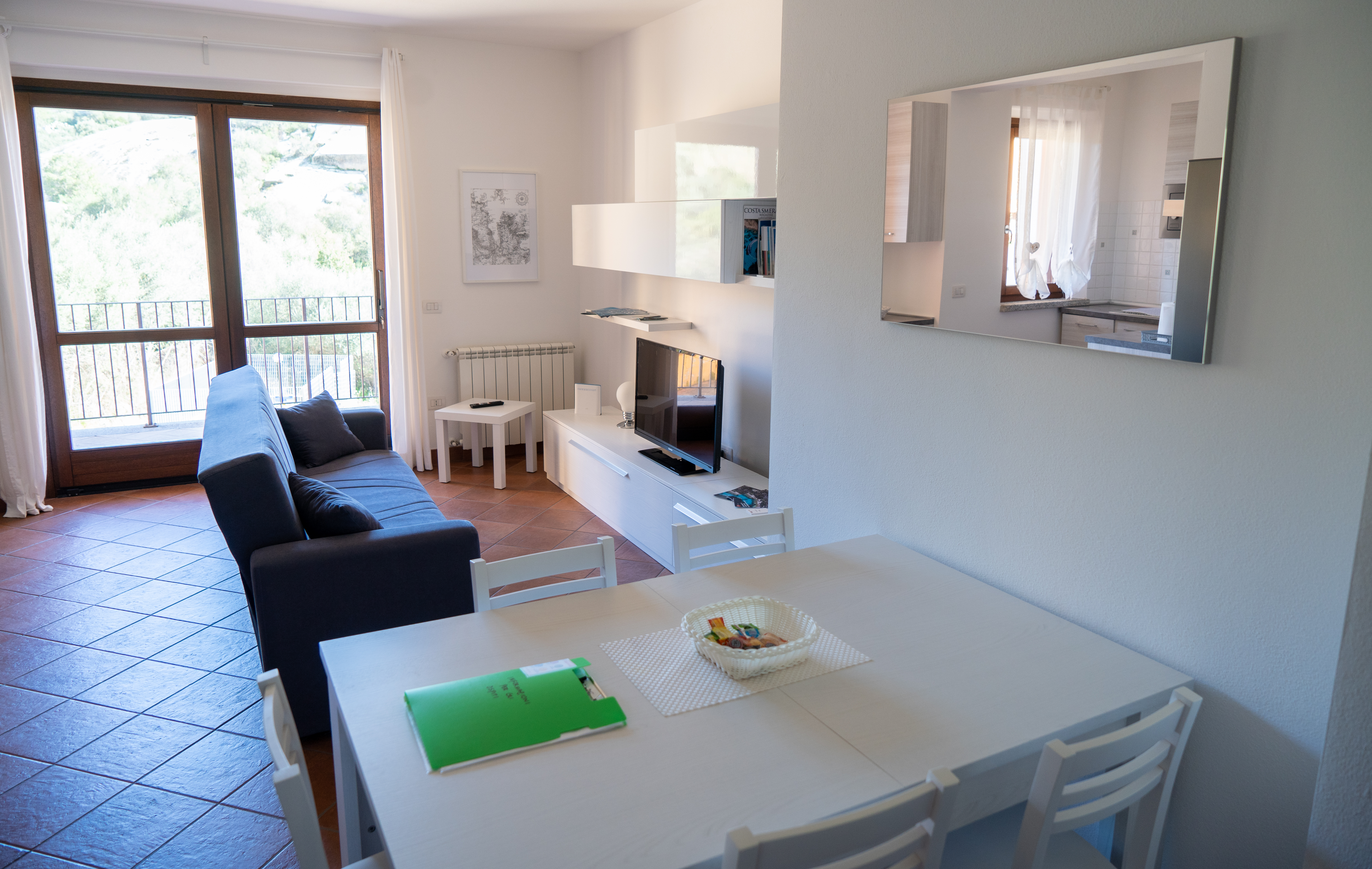 Bright three-room apartment in the heart of the Emerald Coast