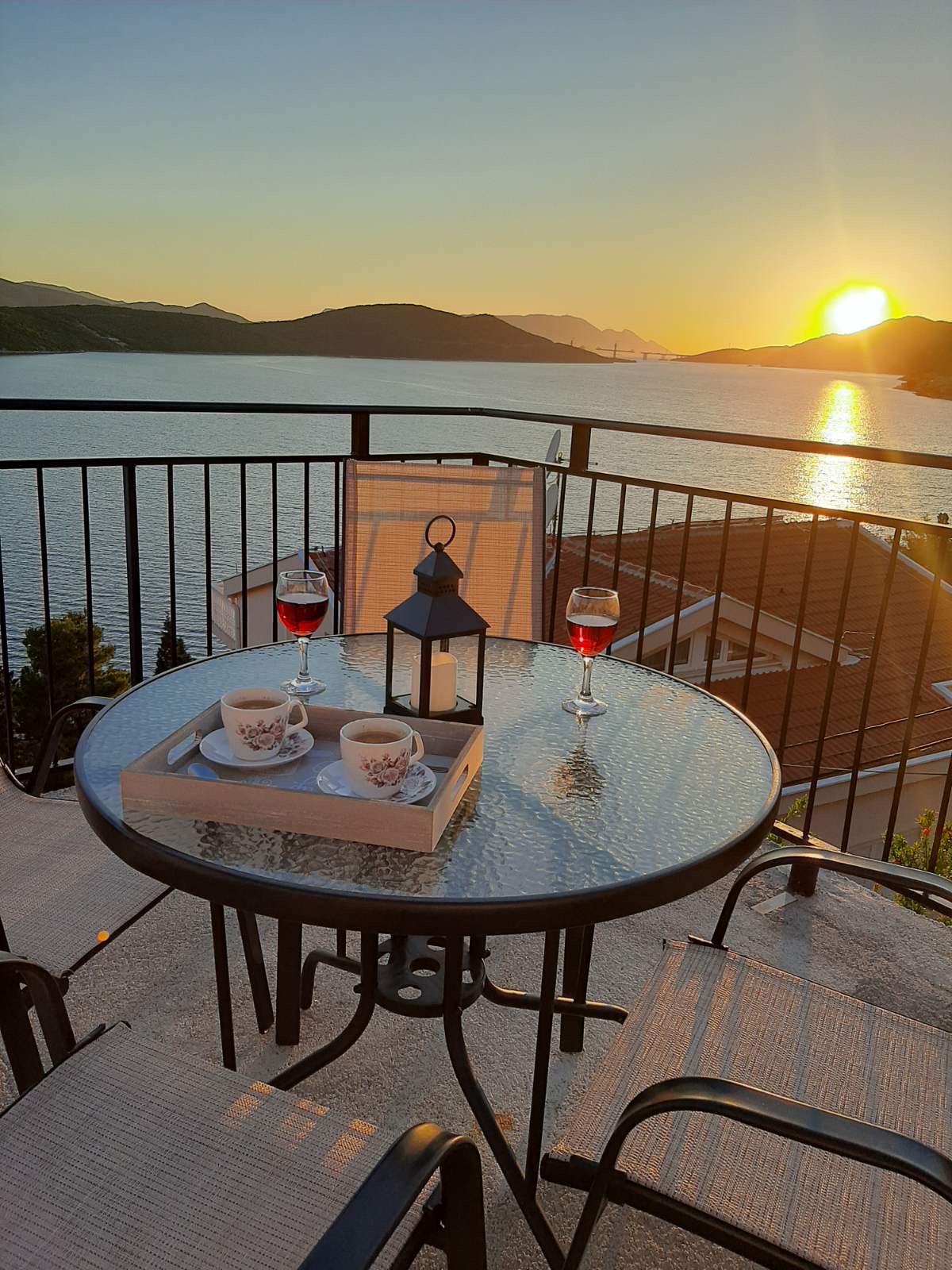 Delicious apartment with fantastic sea view