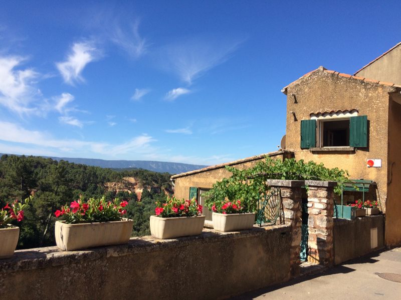 Roussillon: Village house with garden and views