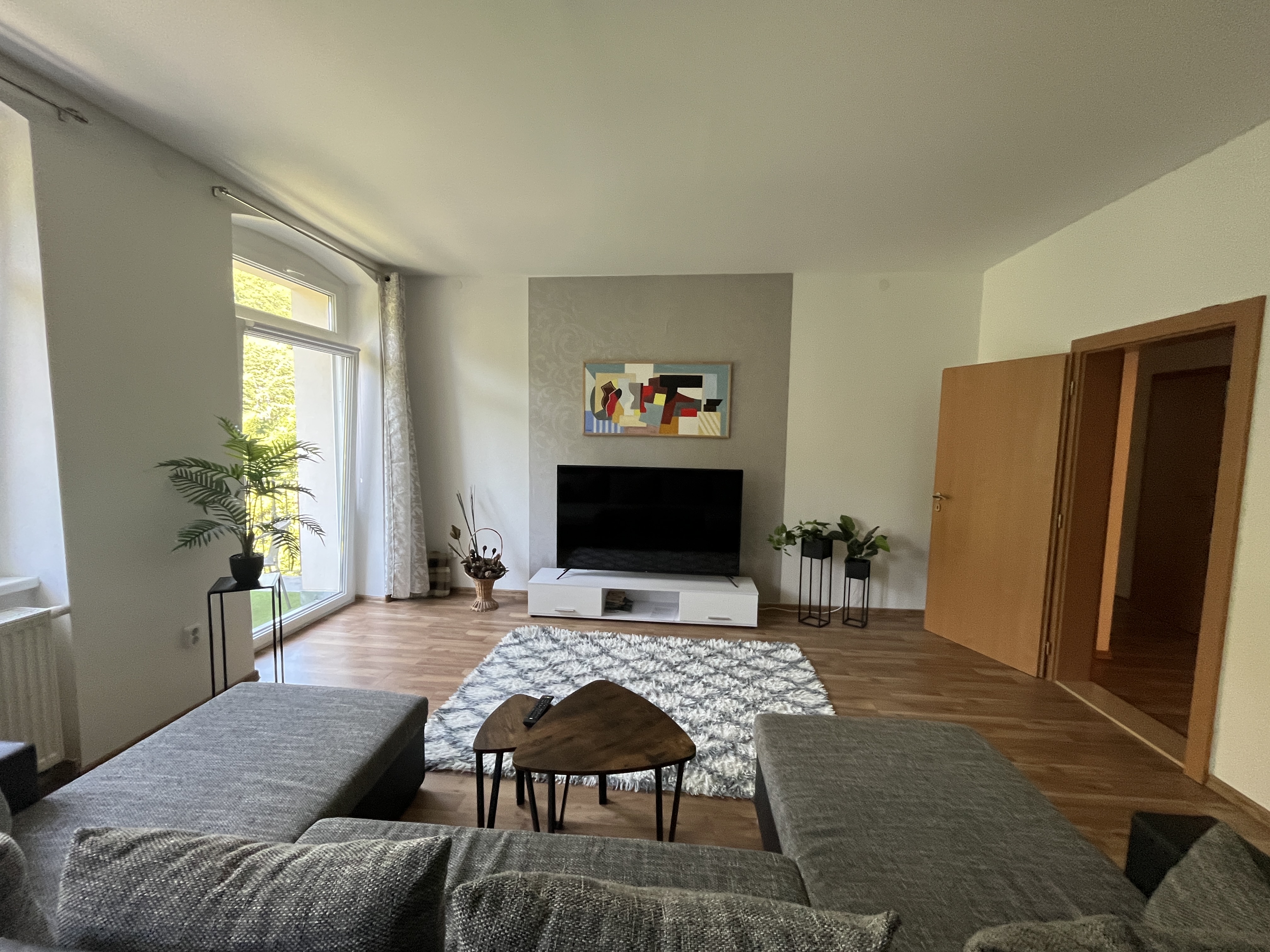 2-4 adults+2 kids, 80 m2, 1 bedroom, balcony