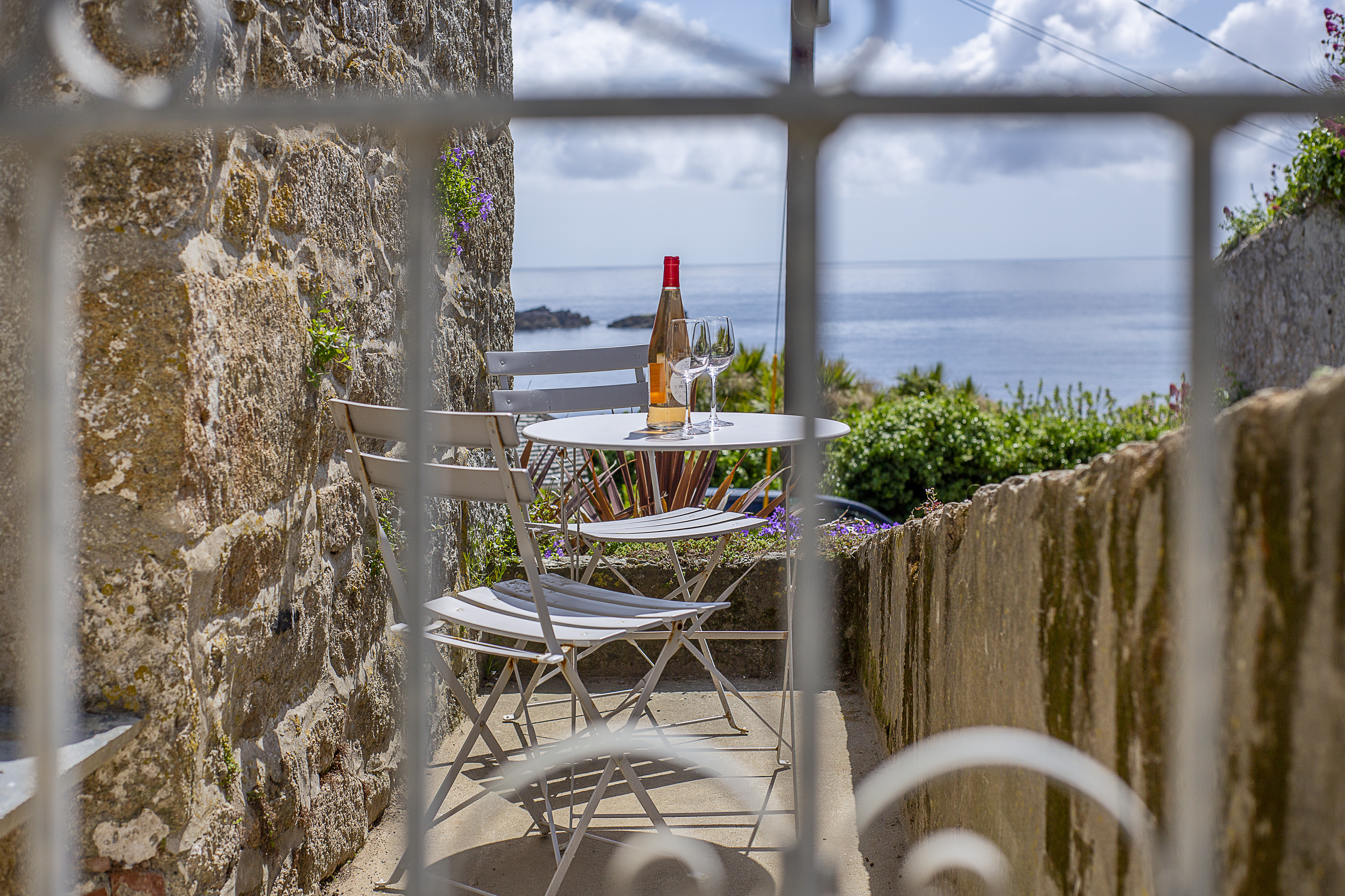 Huge sea view 3 bed net loft in Mousehole!