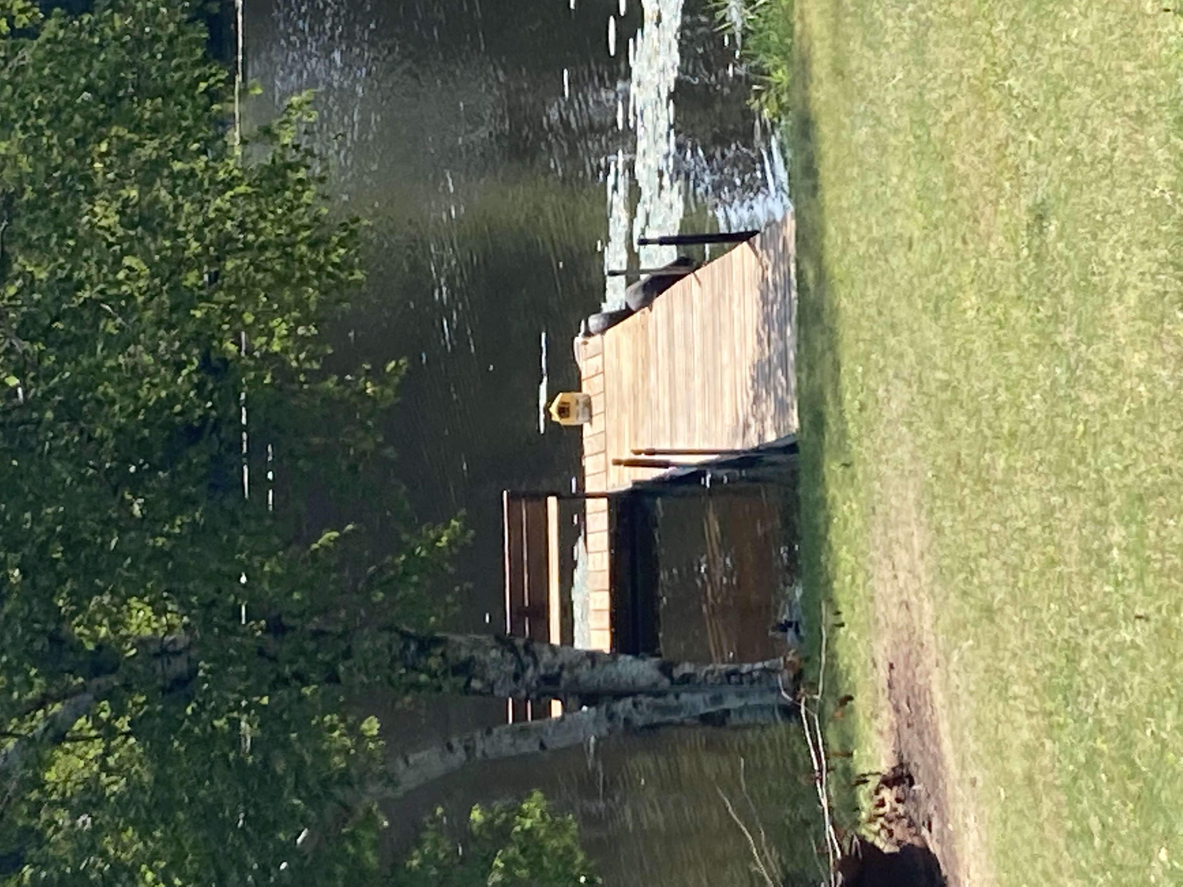 Waterfront Cottage on Long Lake, Lakeside Bay Cottages for Rent in