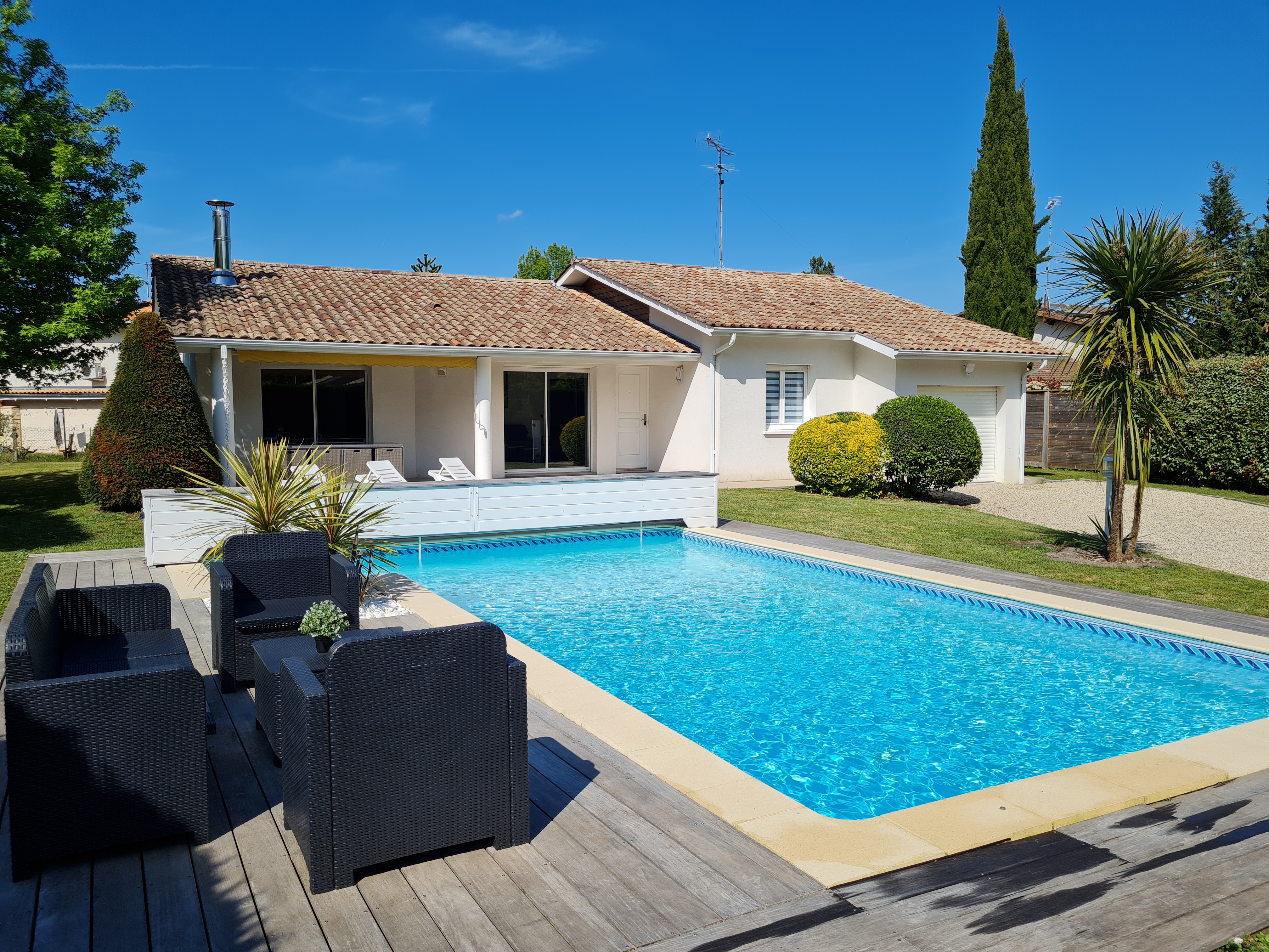 4-star furnished tourist port villa
