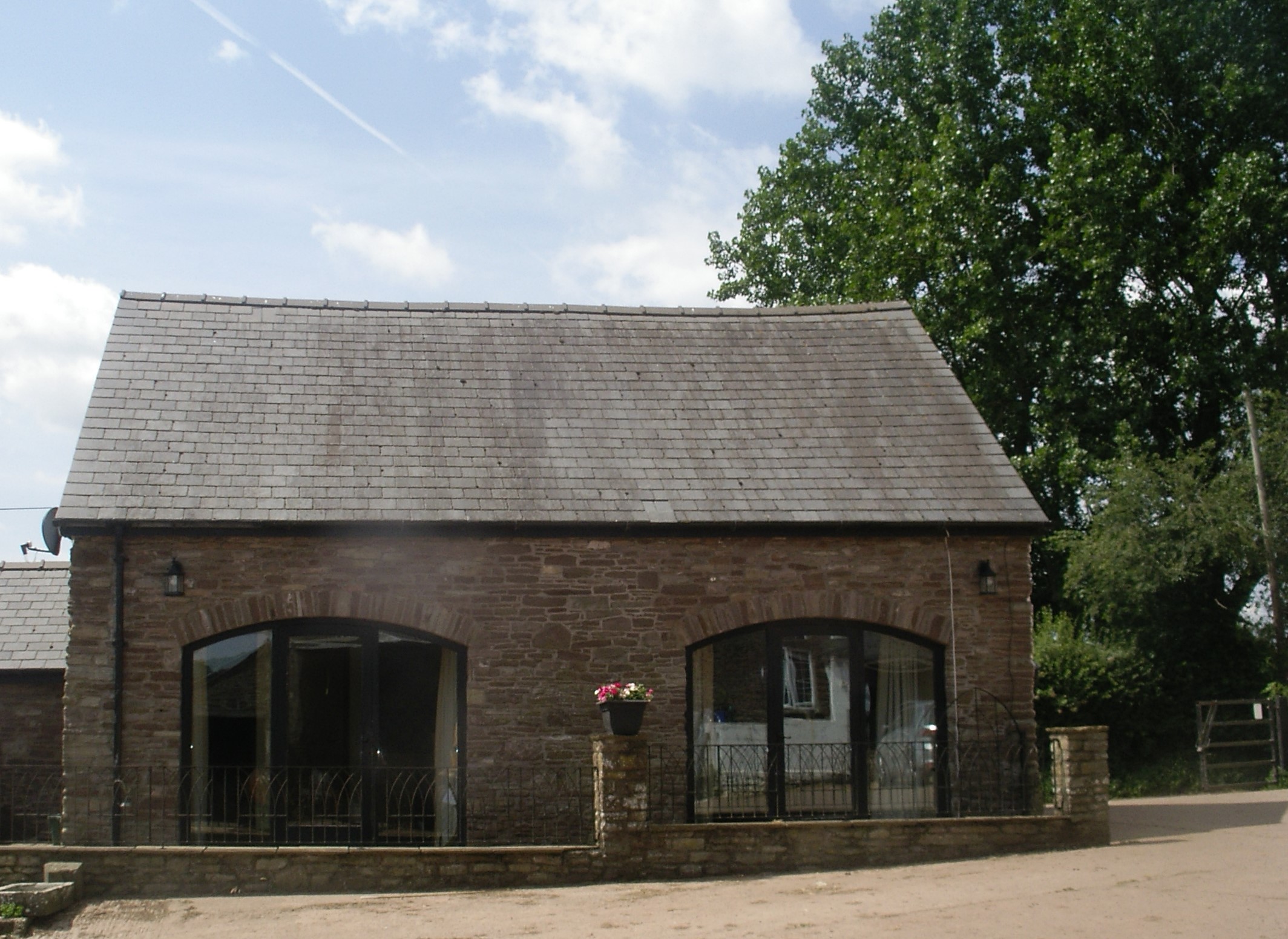 Ash Barn Cross Ash Abergavenny Monmouthshire Farm stays for Rent in