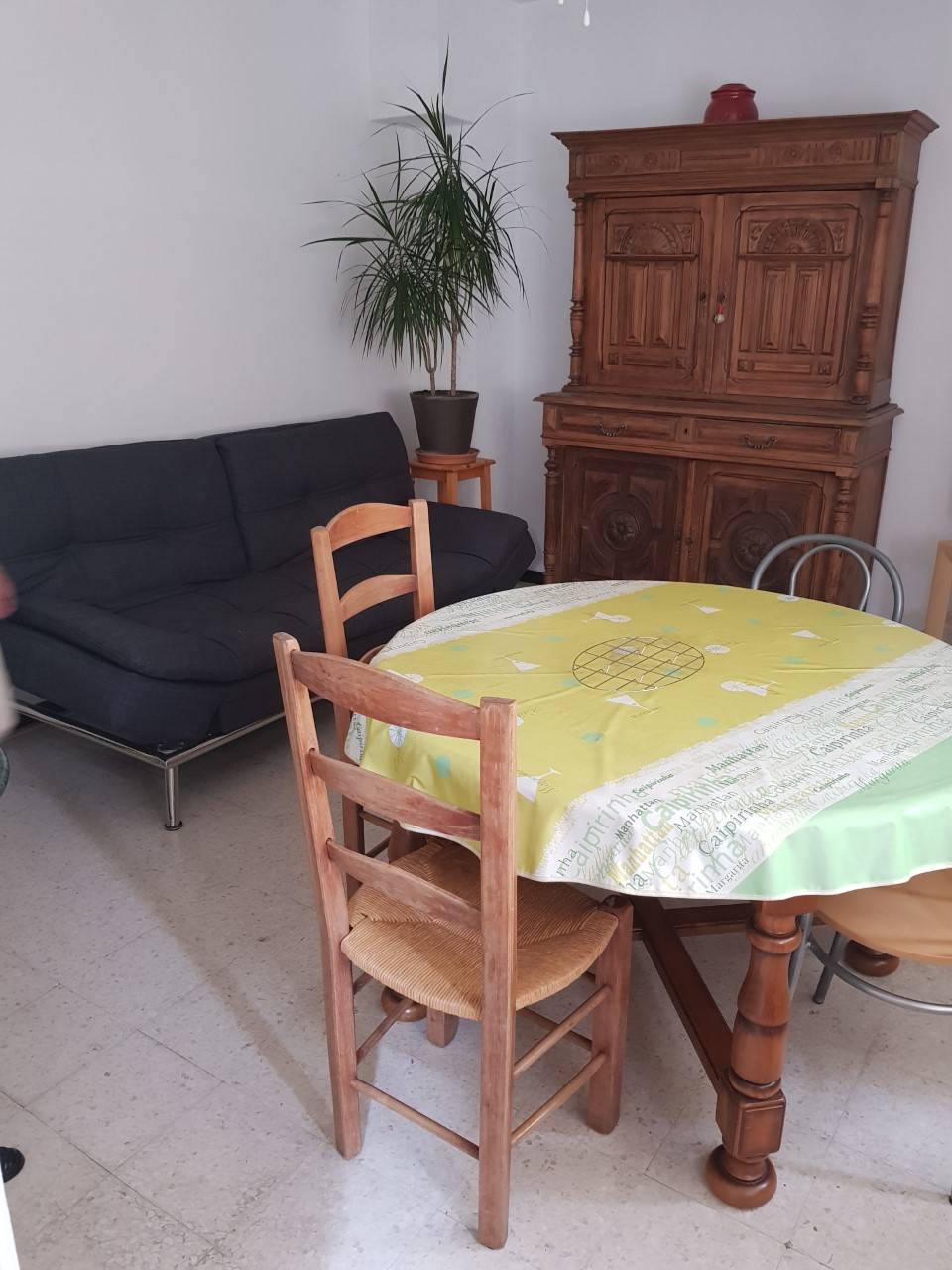 APARTMENT, CLOSE TO TRAIN STATION AND CITY CENTER