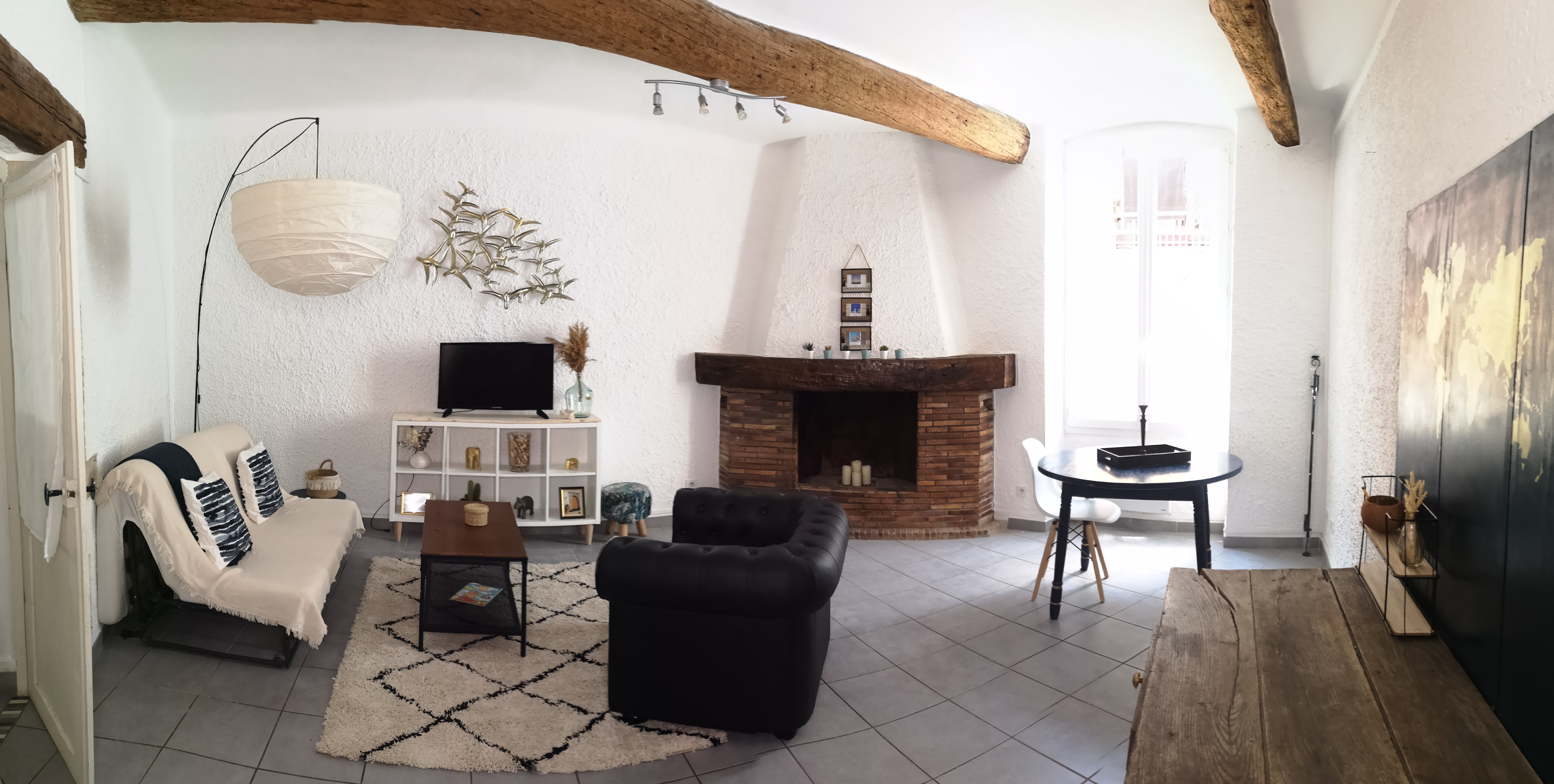 Beautiful refurbished apartment, quiet.