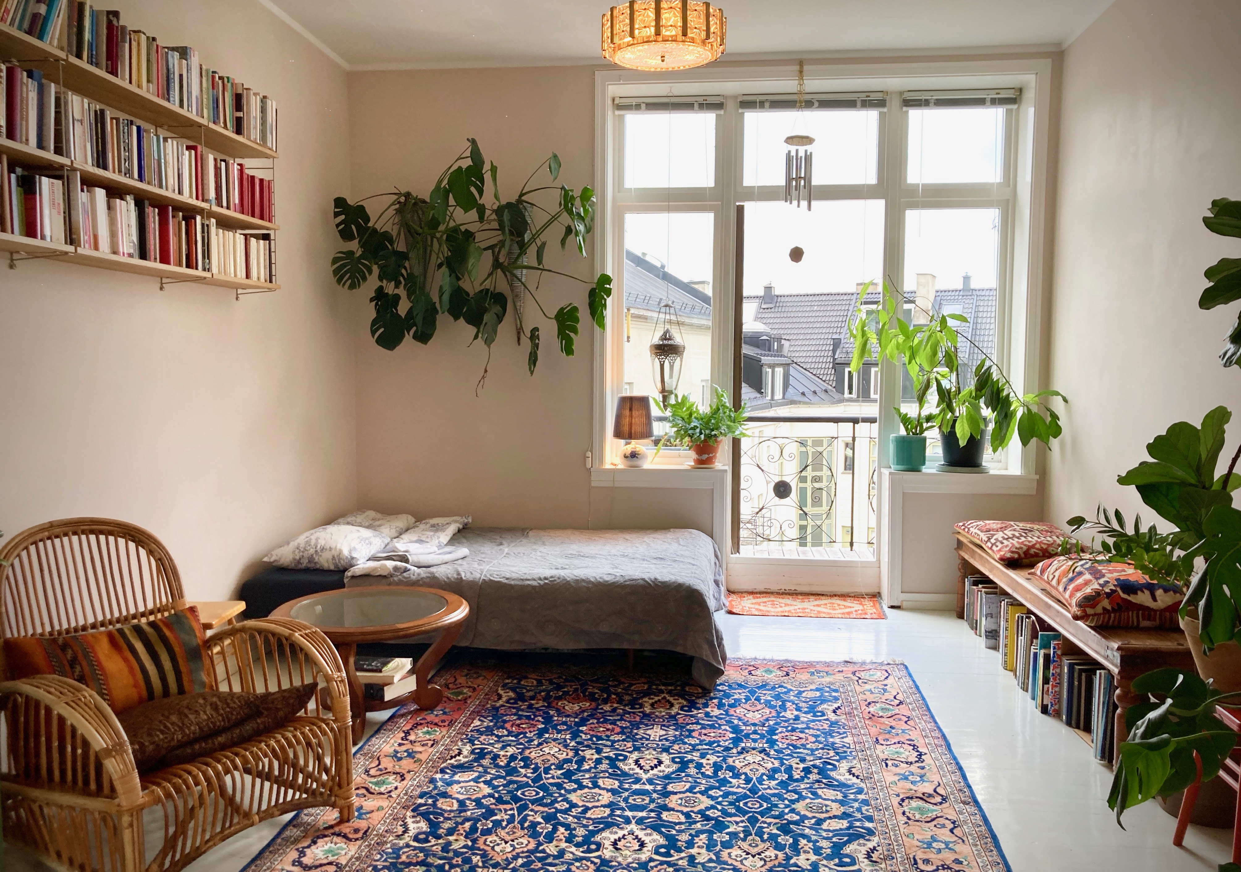 Charming room with balcony in central Oslo in Frogner, Oslo