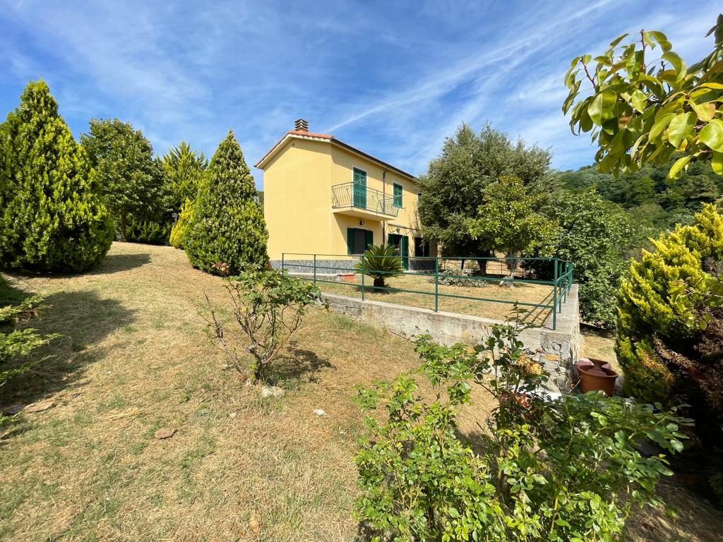 Independent house with large garden