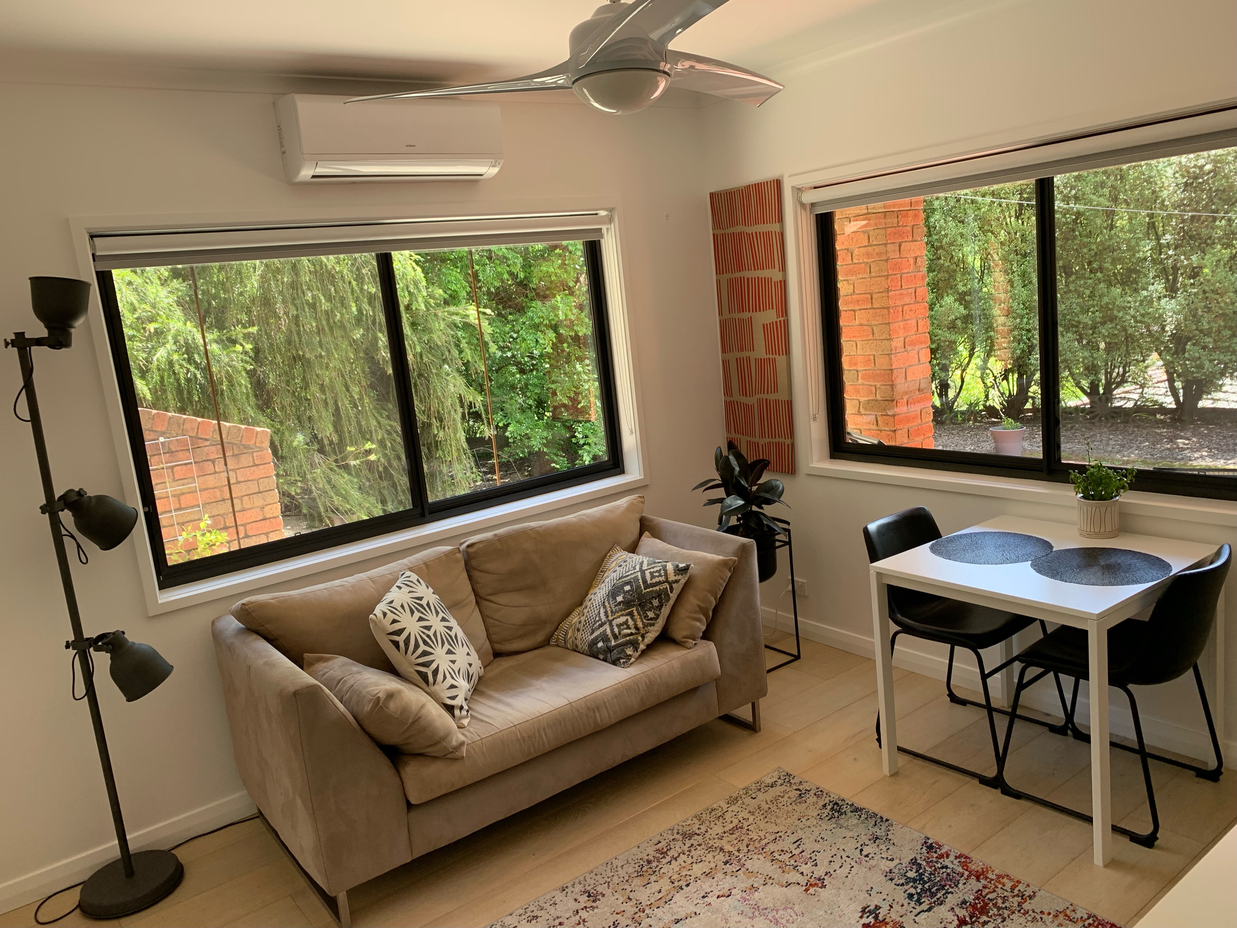 Adorable 1 bedroom private apartment