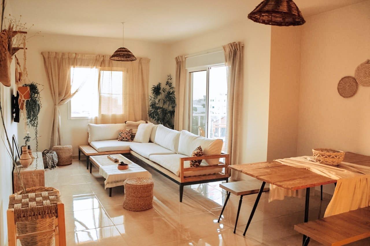 Super Comfy 2-Bedroom apt with Seaview in Batroun