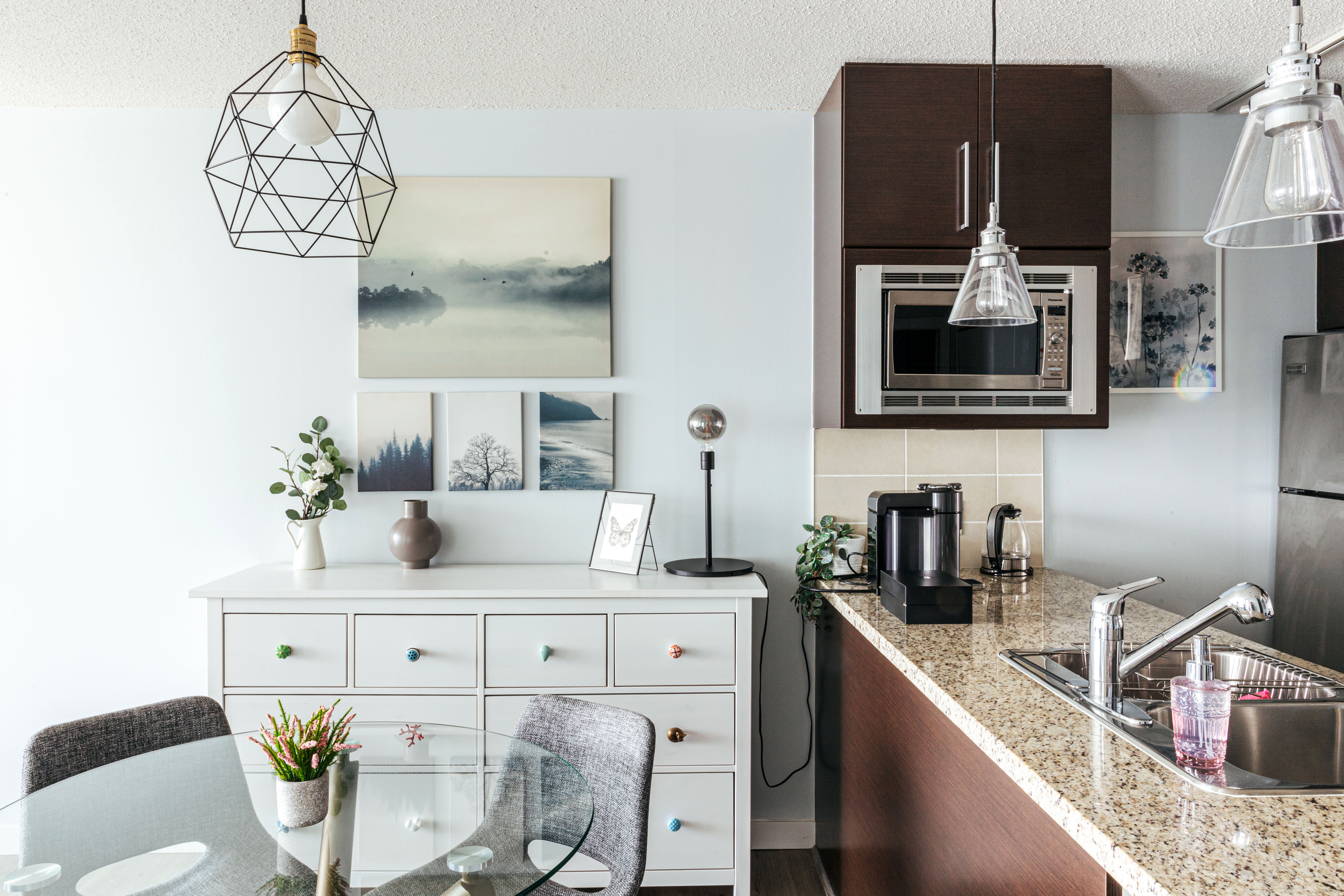 Modern 1 Bedroom Apt w/ AC (Licence # 26-160337)