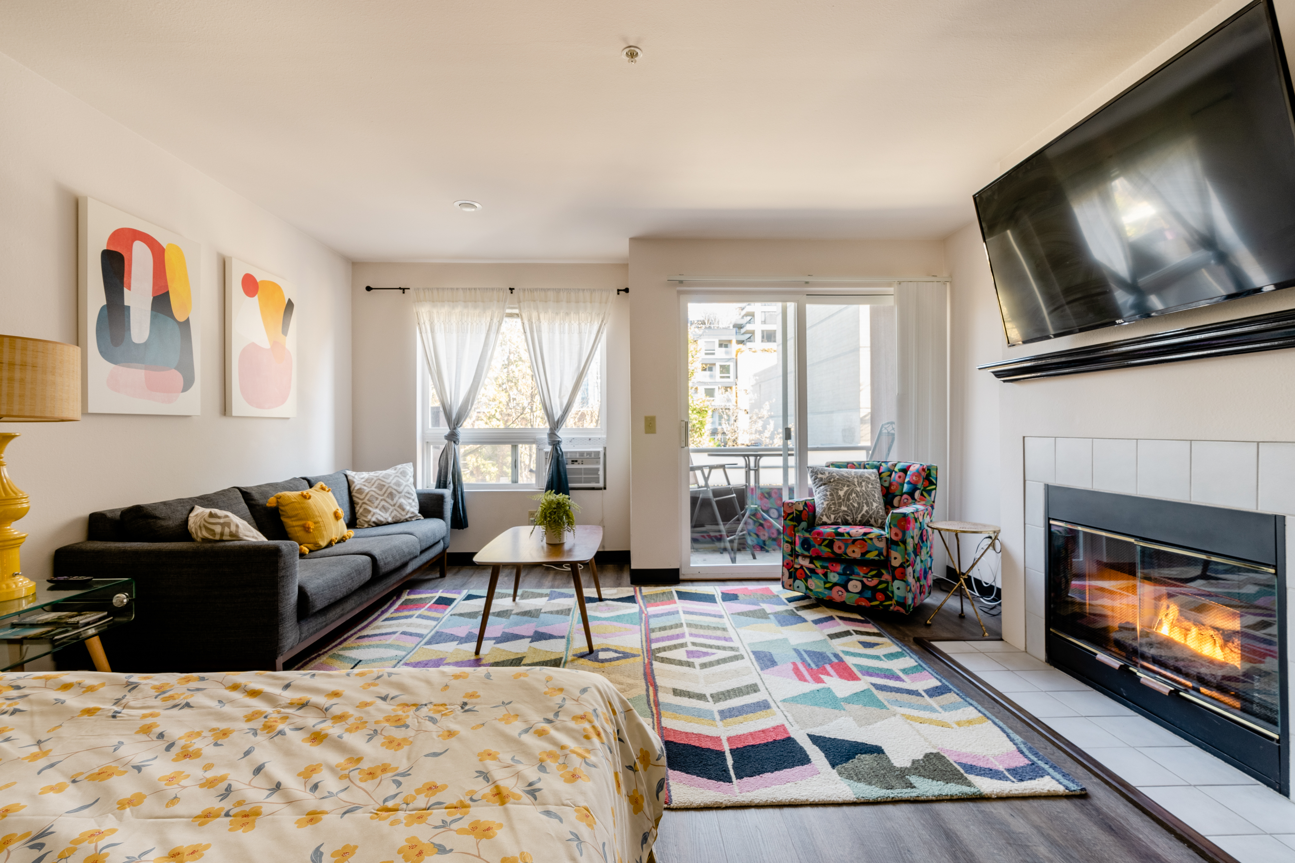 Belltown Studio | Walk to Pike & Space Needle