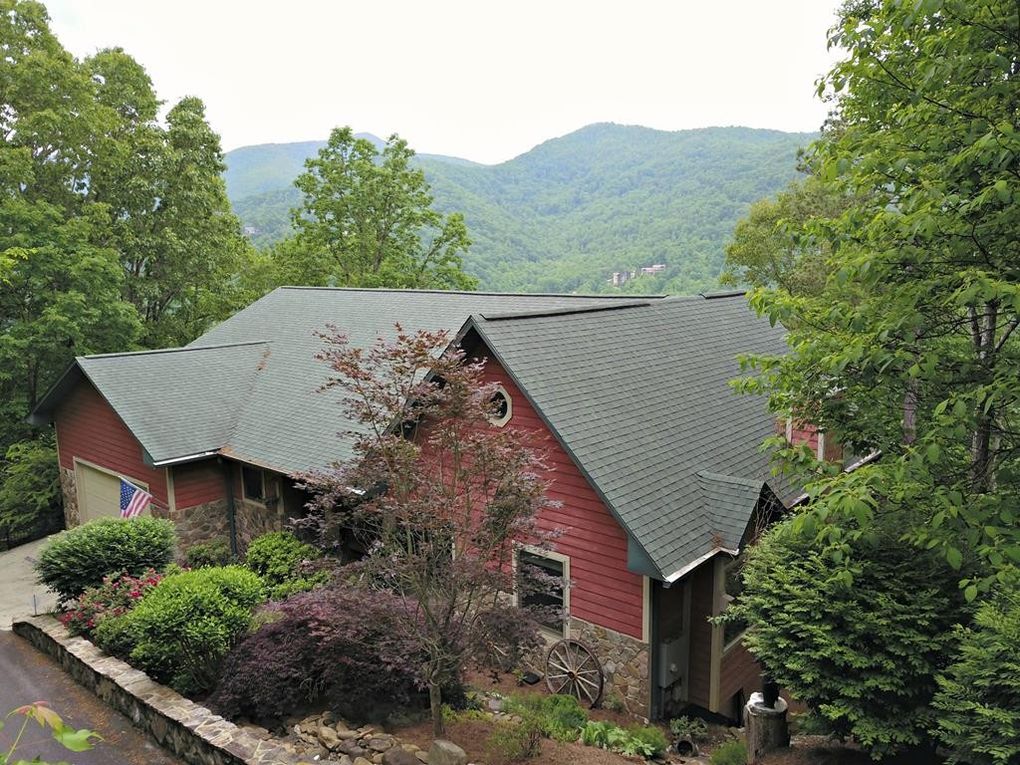 Bailey’s Haven Spacious Country Club Mountain Home
