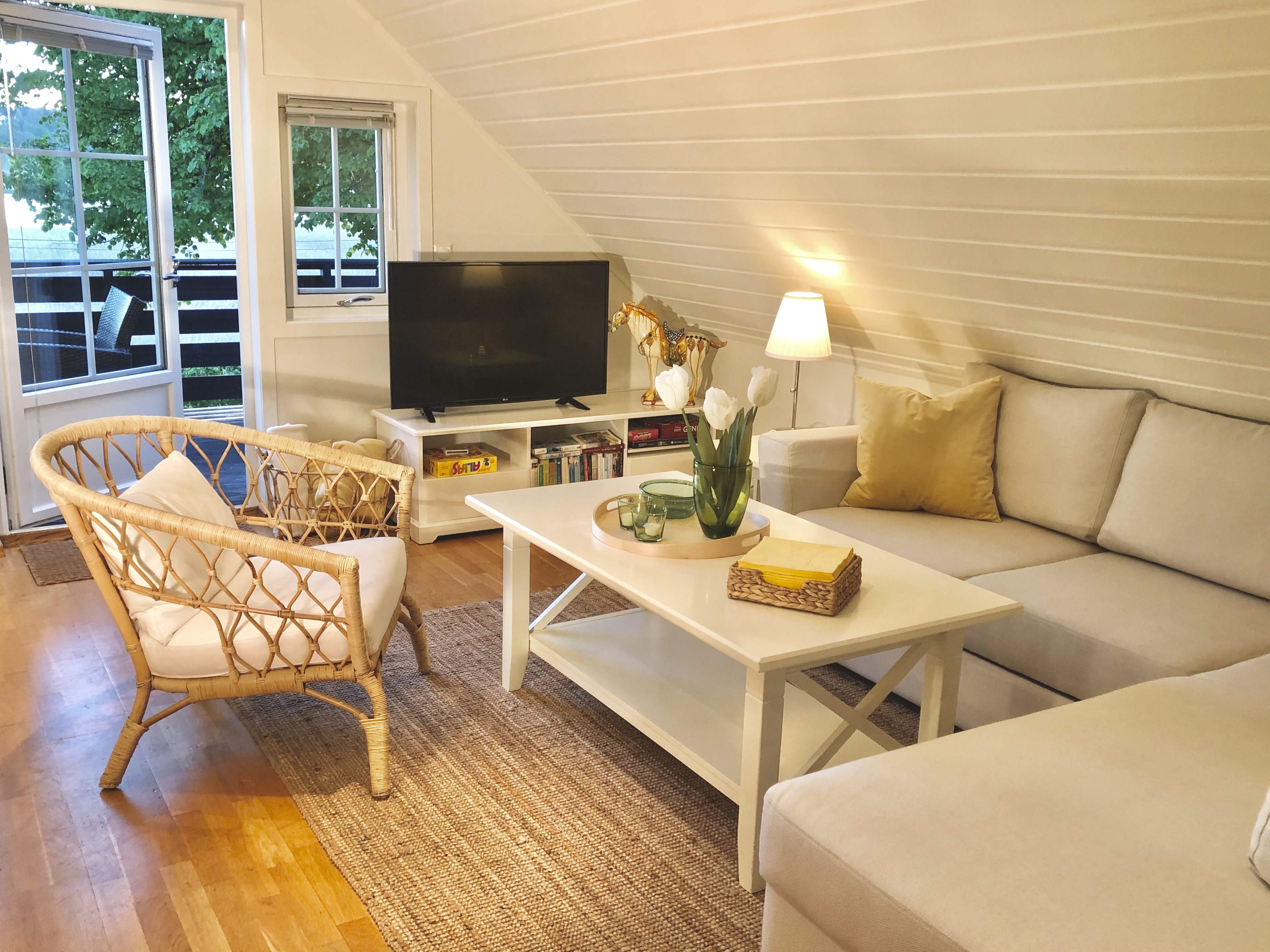 Cozy house with sea view and sunny outdoor-space