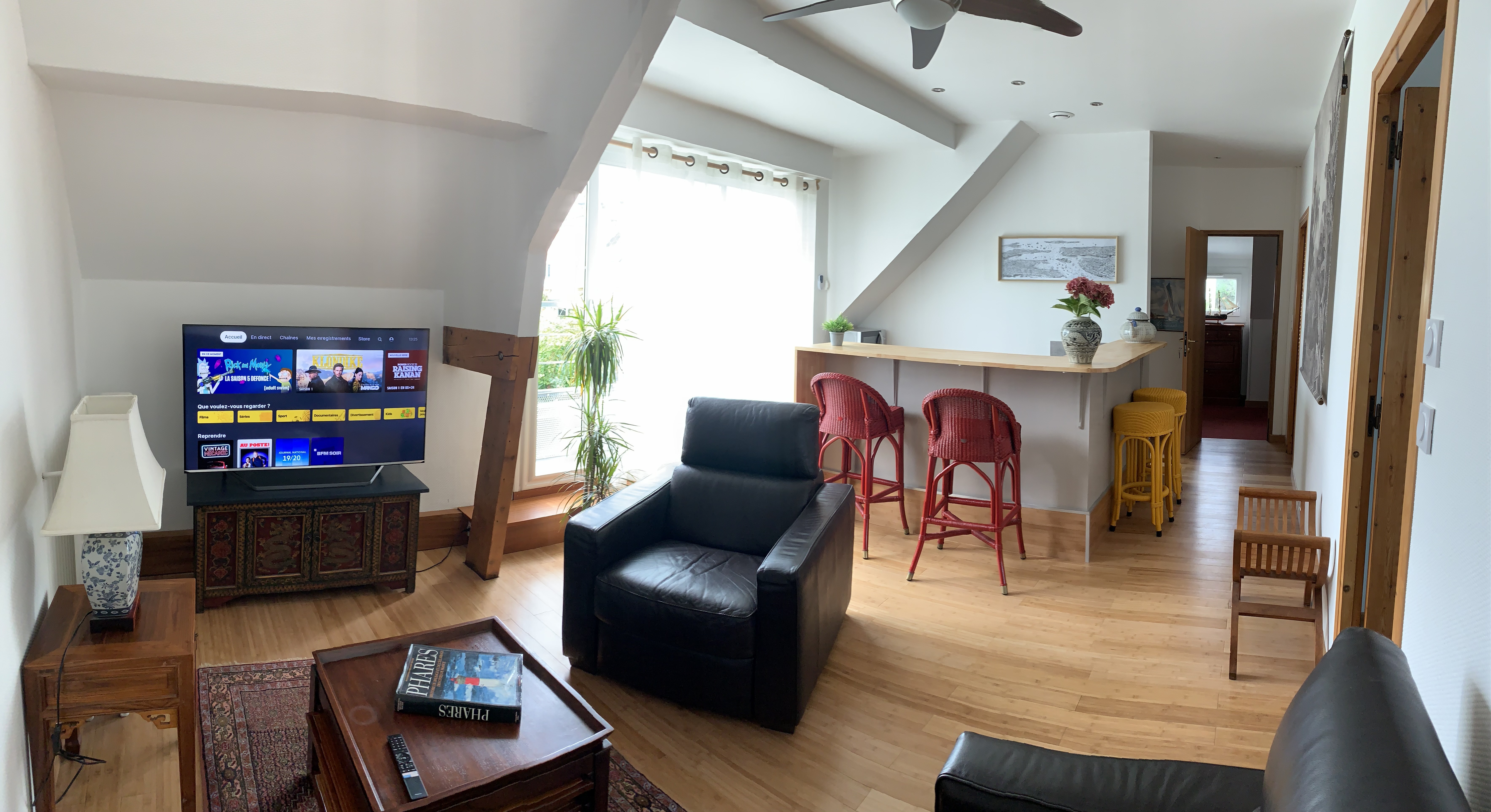 T3 - Charm, comfort and Scorff view near train station
