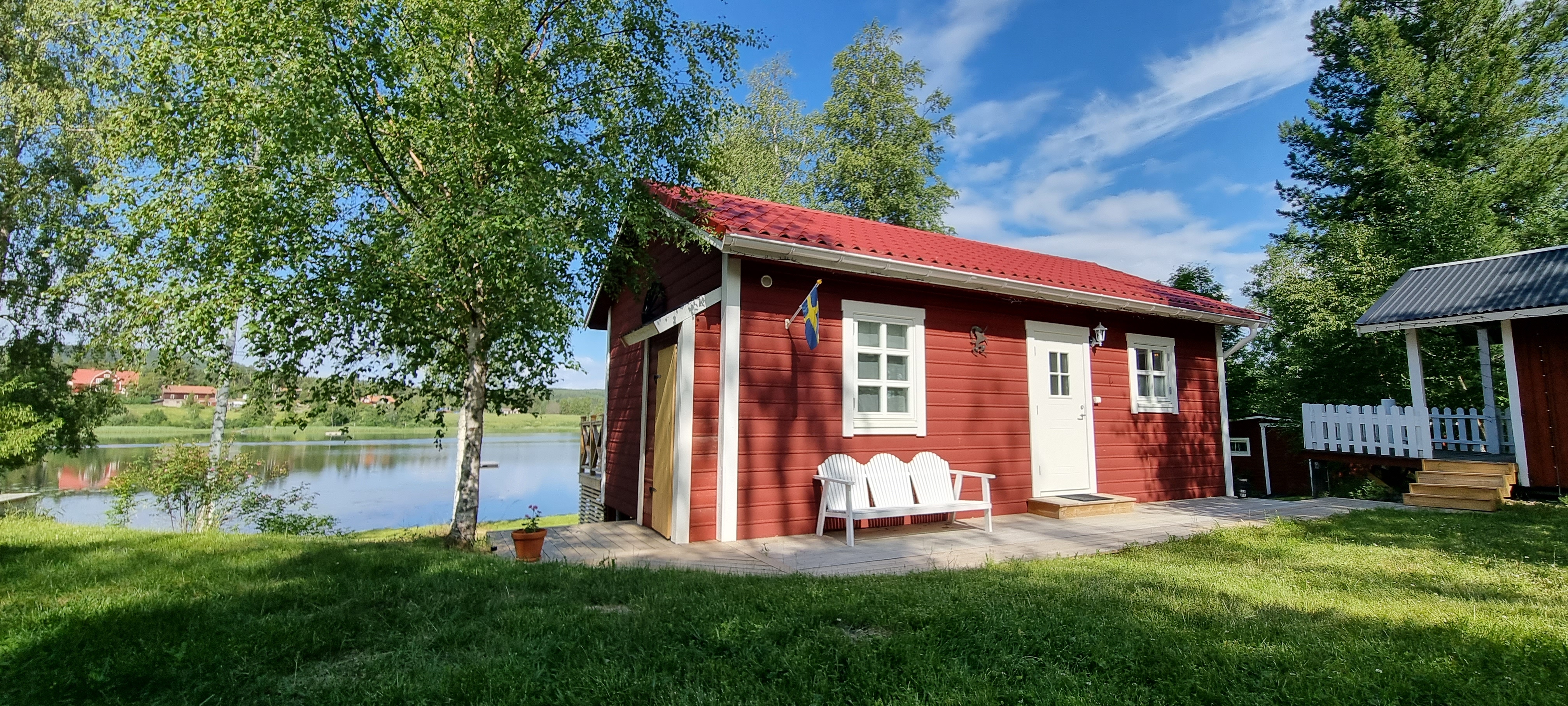 Cozy cottage with lake plot, near Järvsöbacken