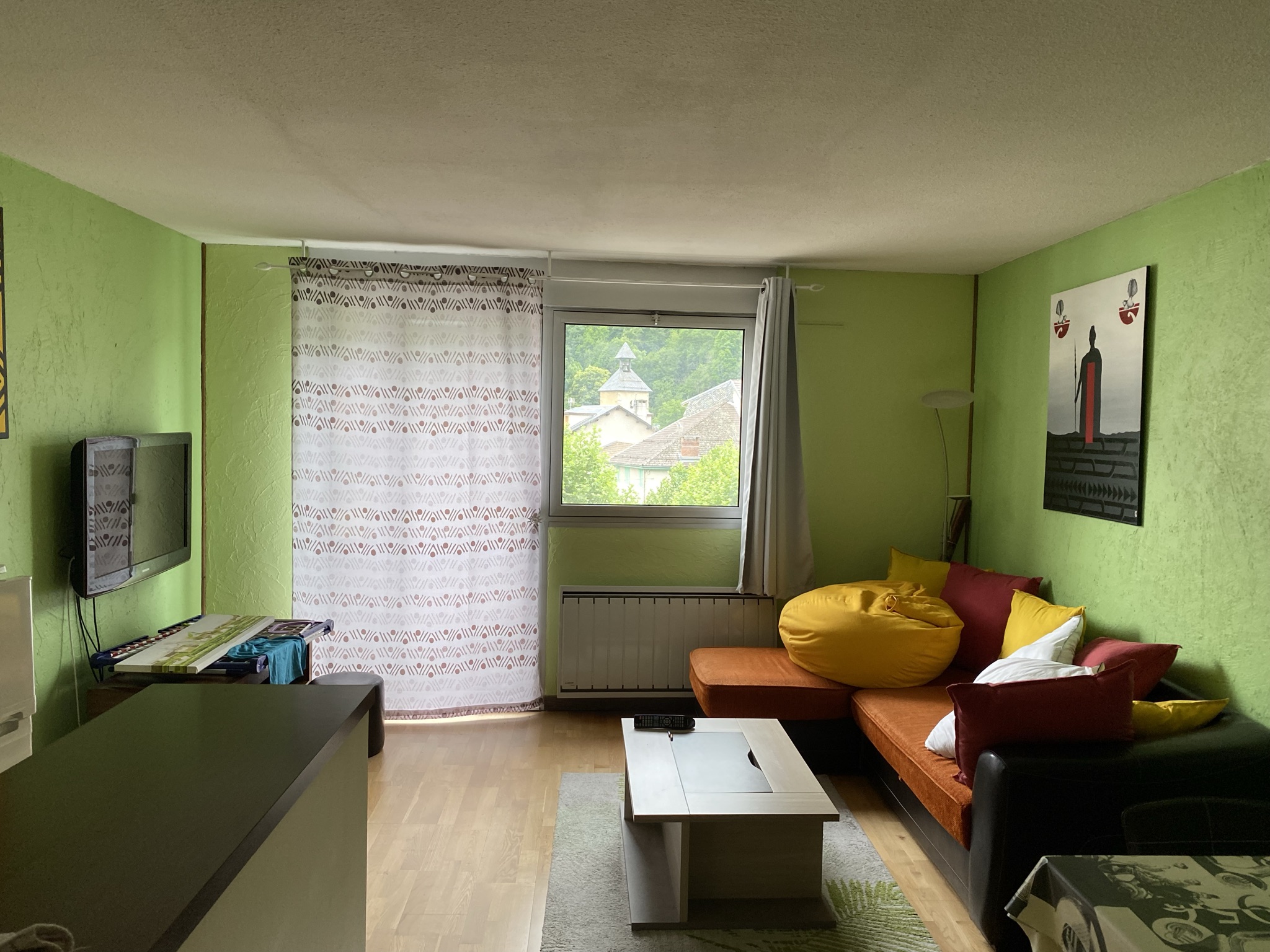 Furnished T2 3rd floor in the city center