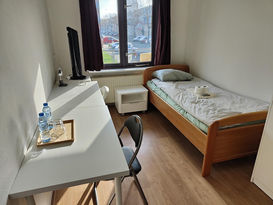 World Travelers Apartment Economy Plus — Rotterdam stay