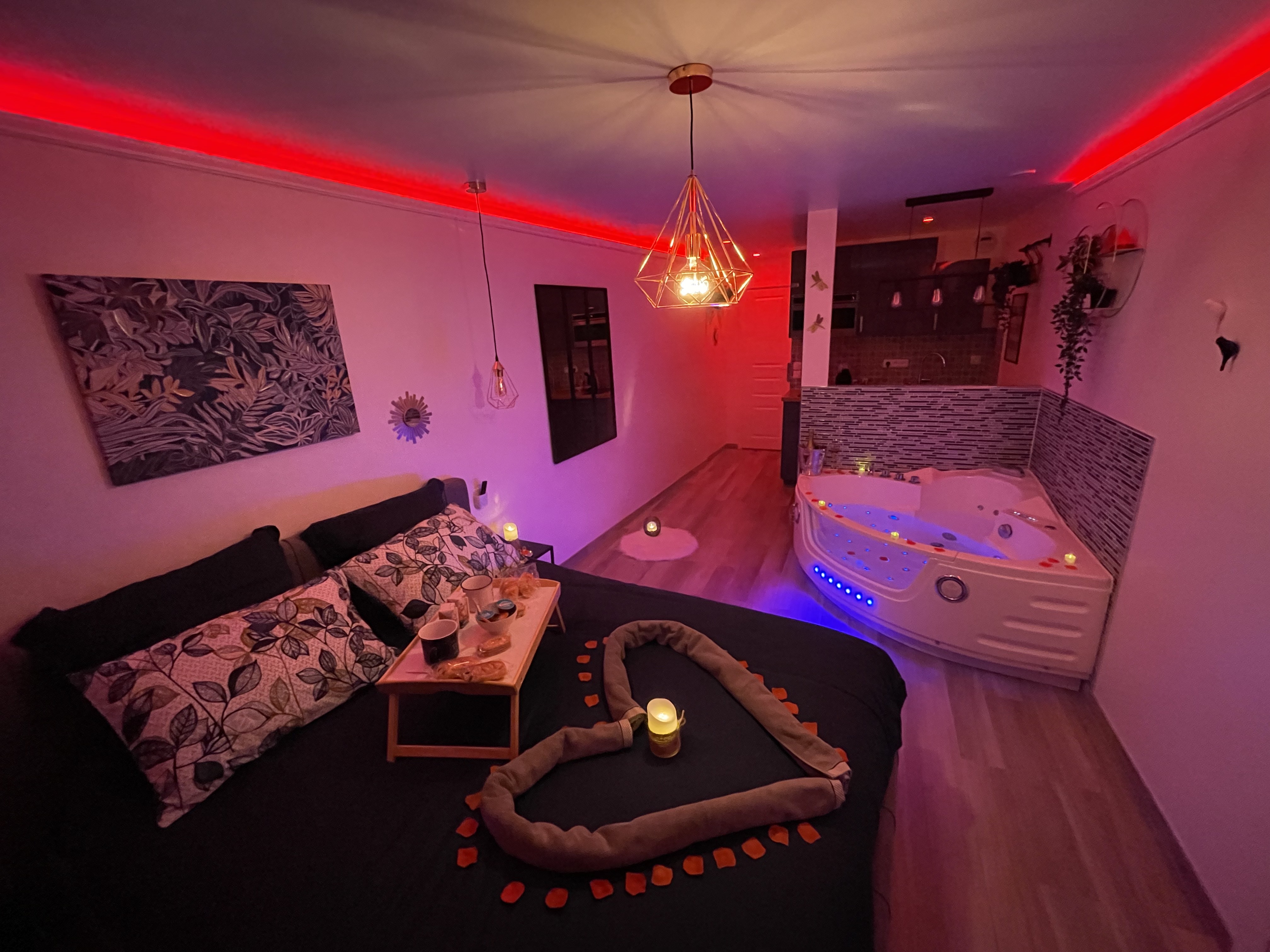 Bubble of Love for a romantic getaway for 2