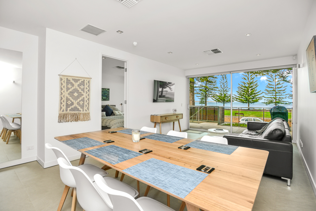 Stunning 2 Bedroom apartment with ocean views