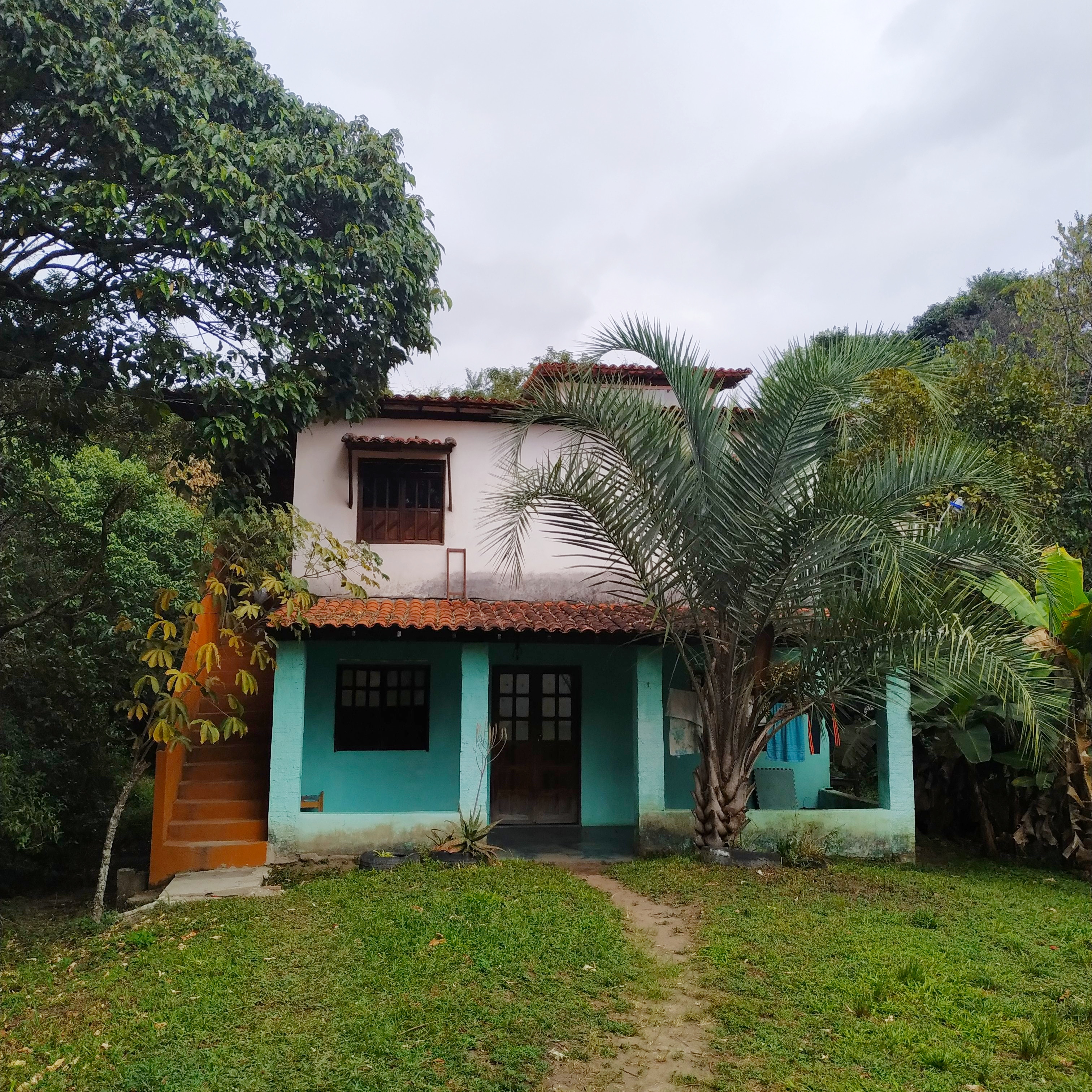 House, 3 bedrooms, with a river in the backyard, 2 km from the Villa!