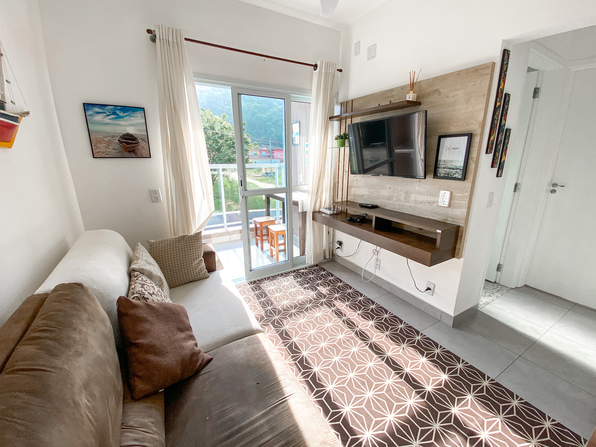 New apartment with a swimming pool in Praia da Maranduba