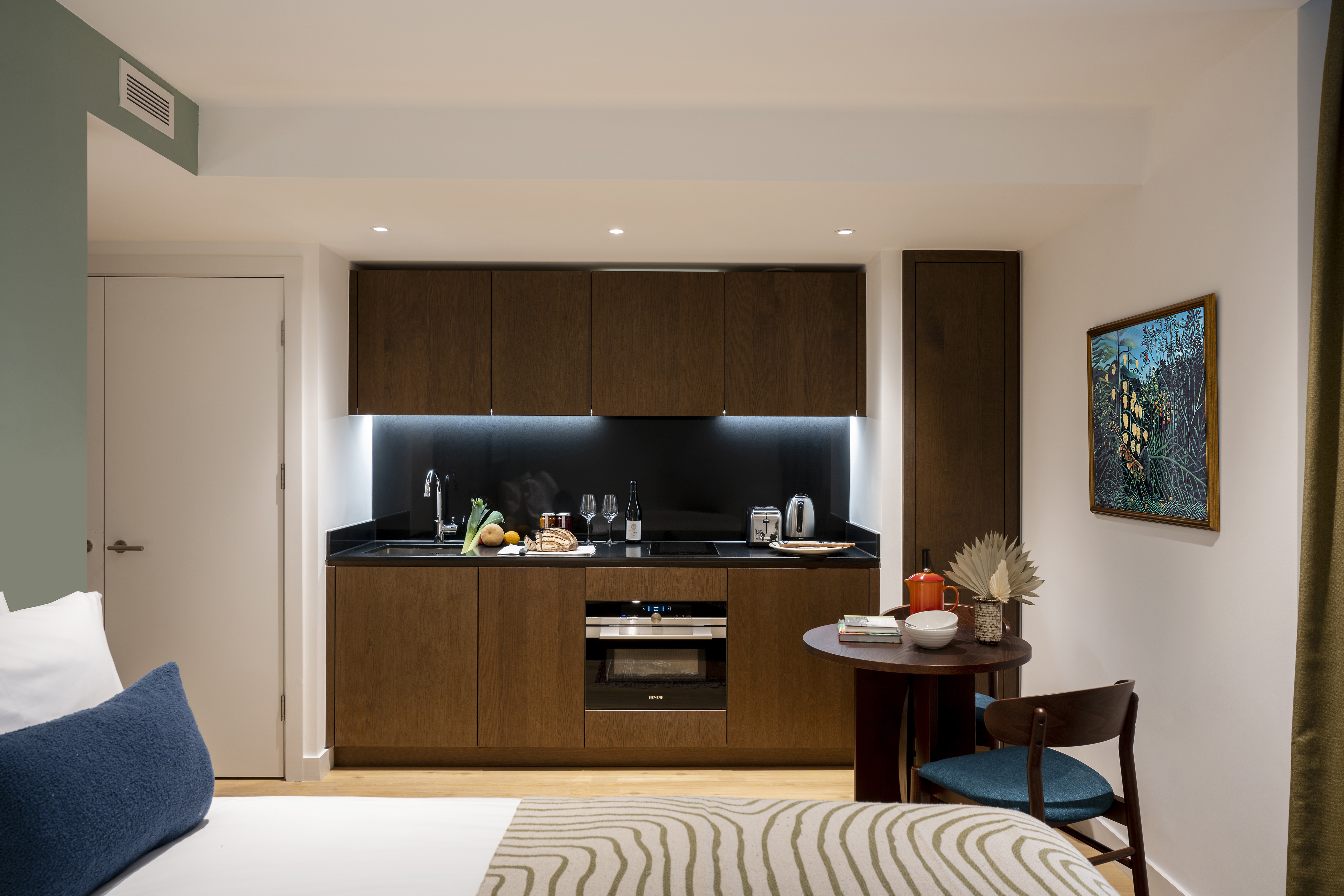 Studio Apartment at Cove Landmark Pinnacle