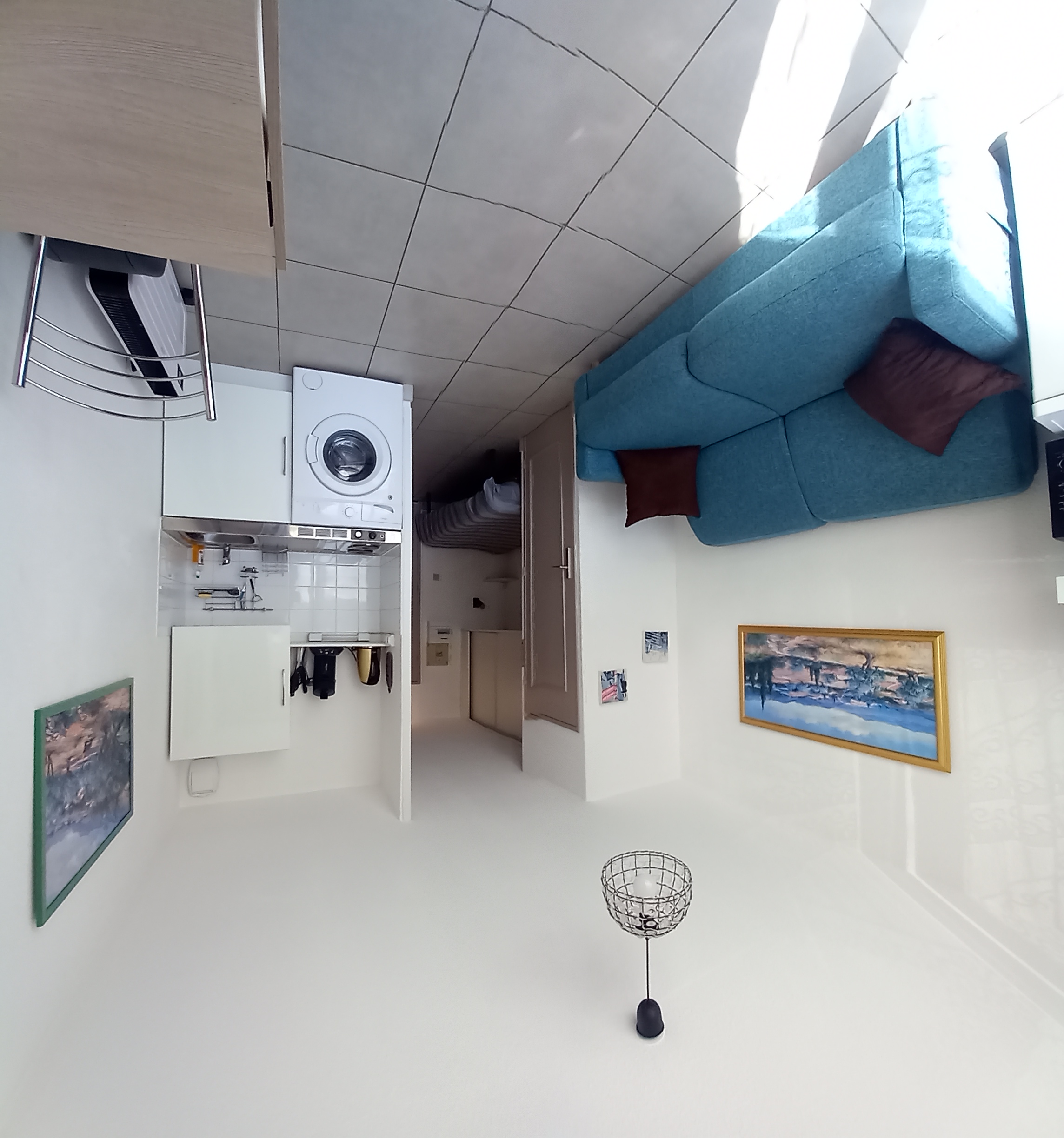 COMFORTABLE STUDIO between sea and mountain